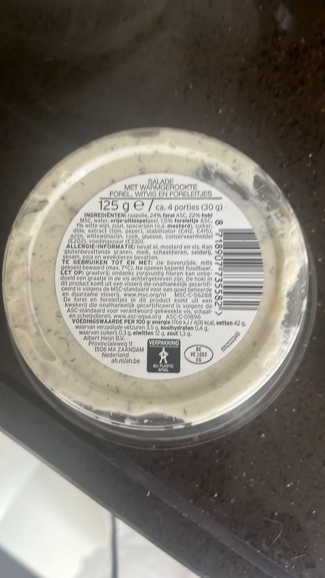 Forelsalade met kruiden