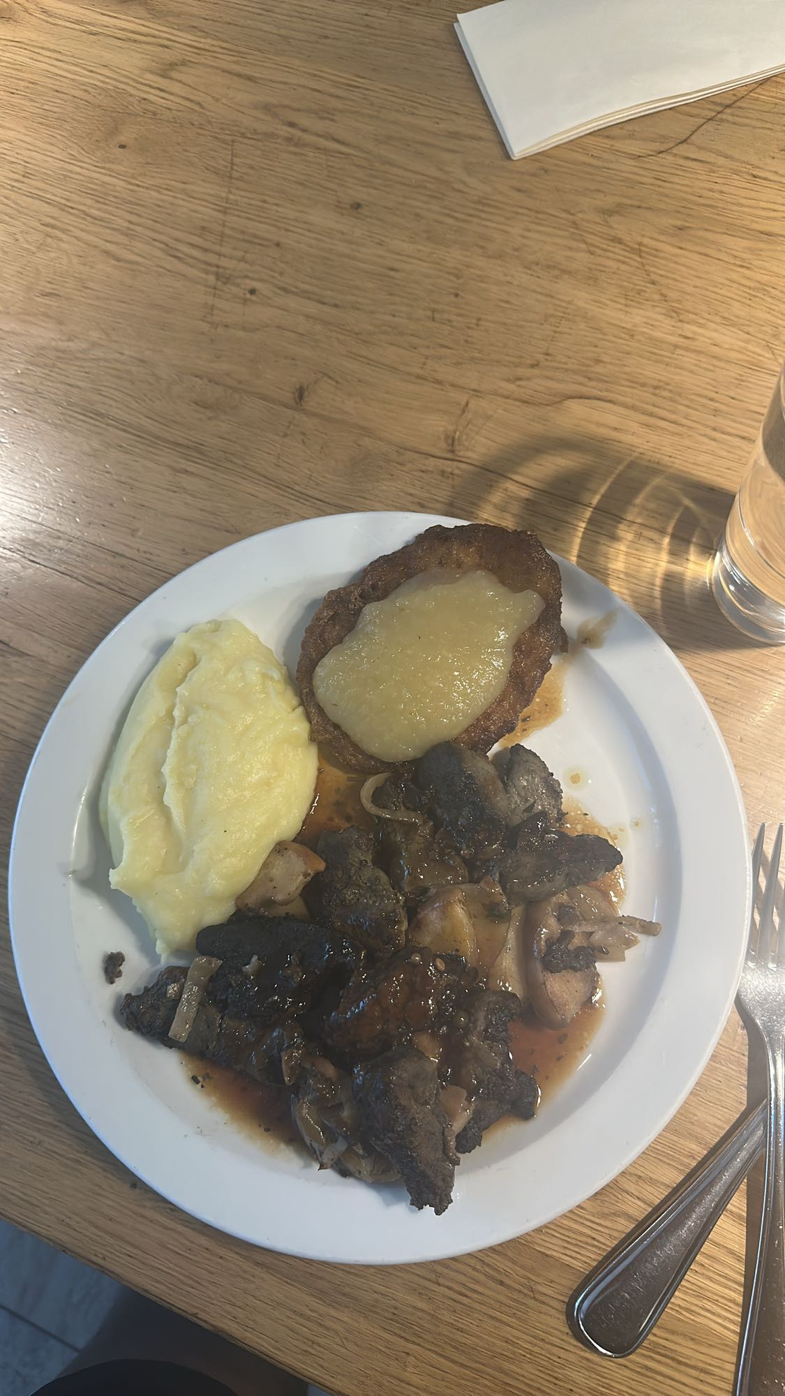 Leber mit Kartoffelpüree