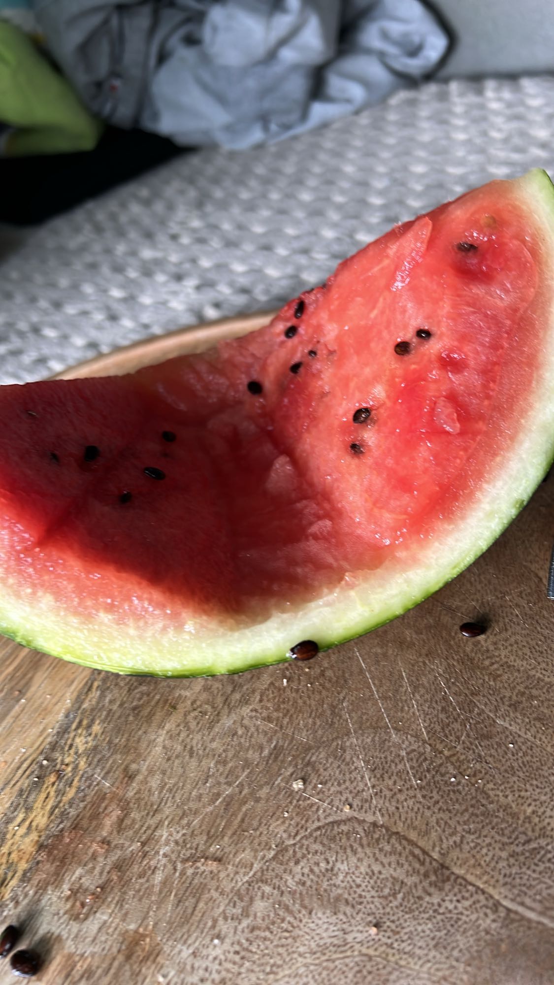 Felie de pepene roșu