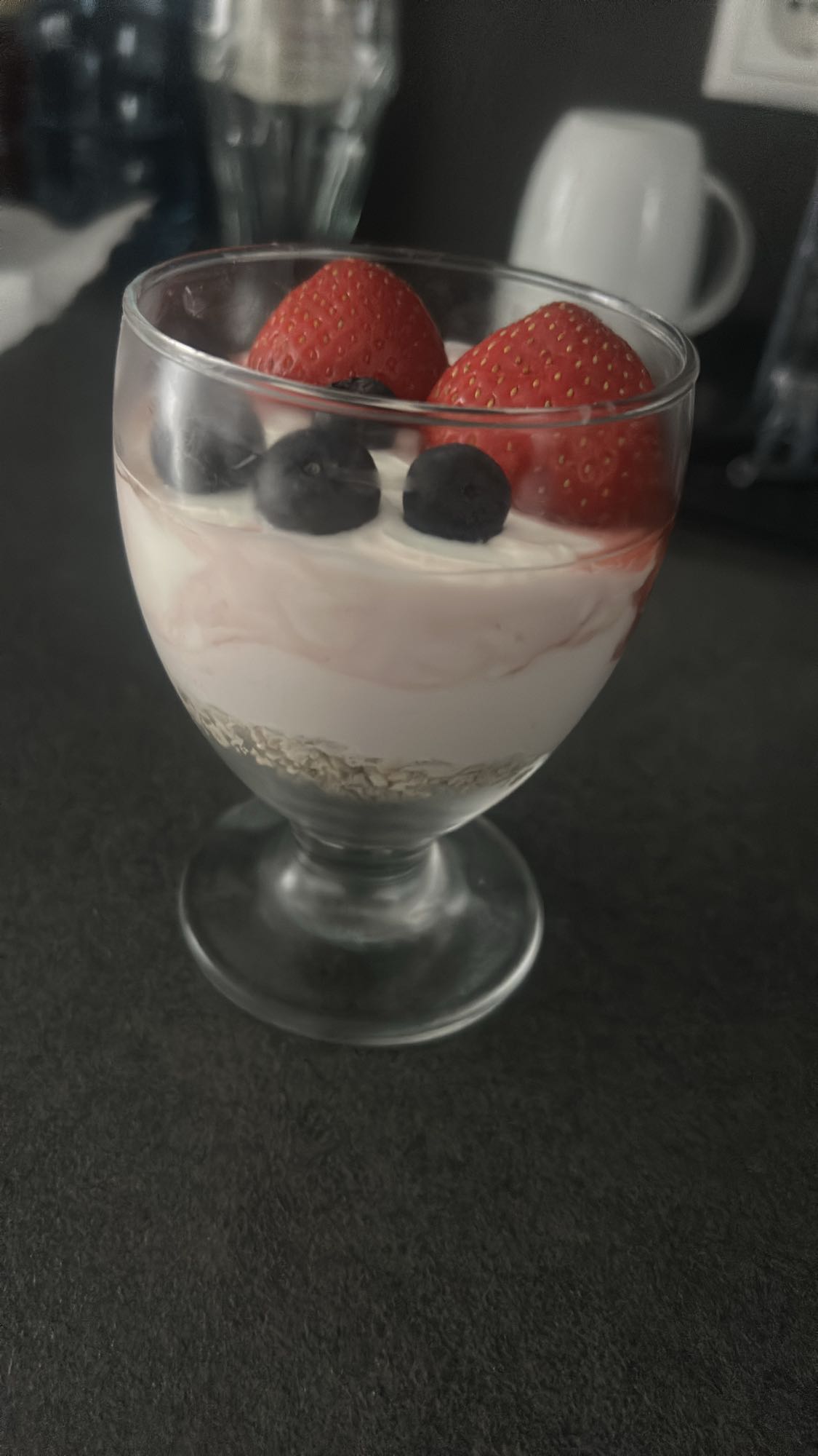 Yoghurt met fruit en havermout