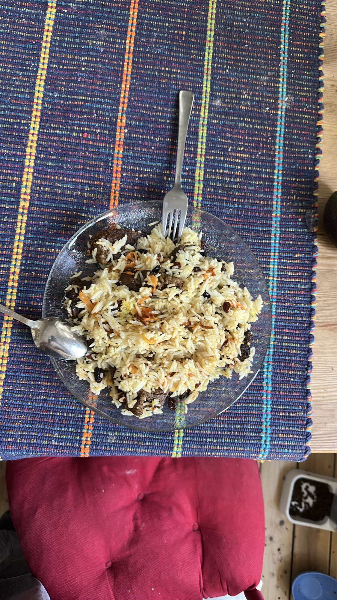 Ris med kött och russin