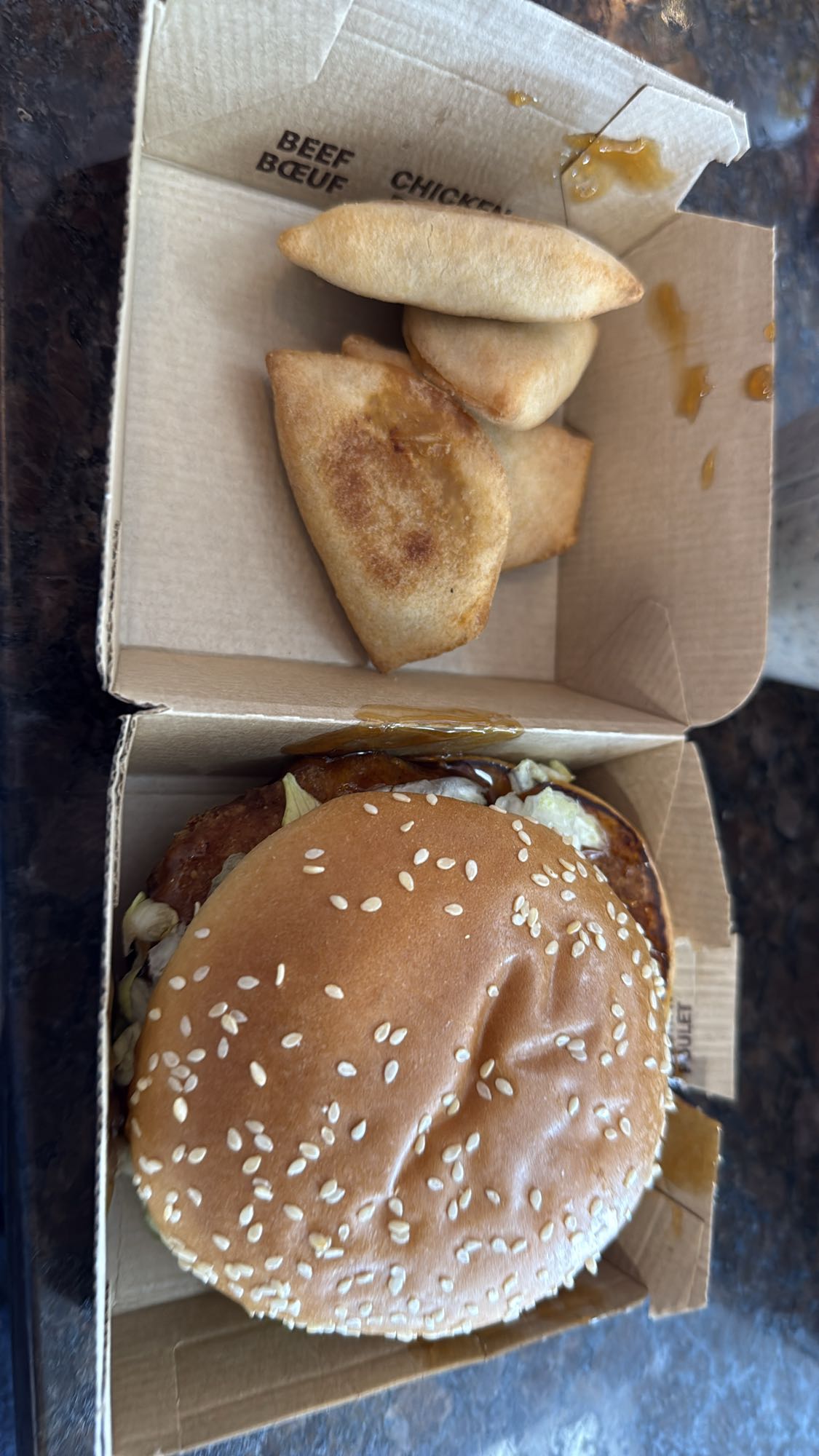 Sandwich poulet sauce thaïlandaise plus 4 mini pizza pochette