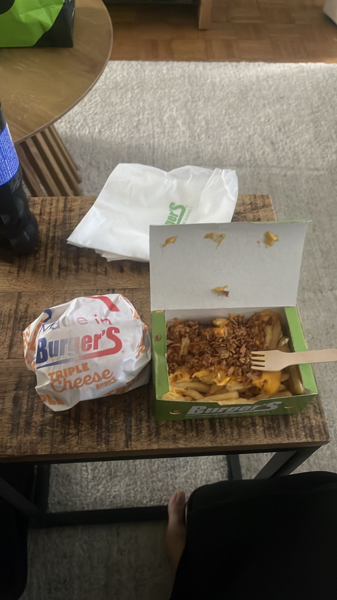 Burger et frites au fromage