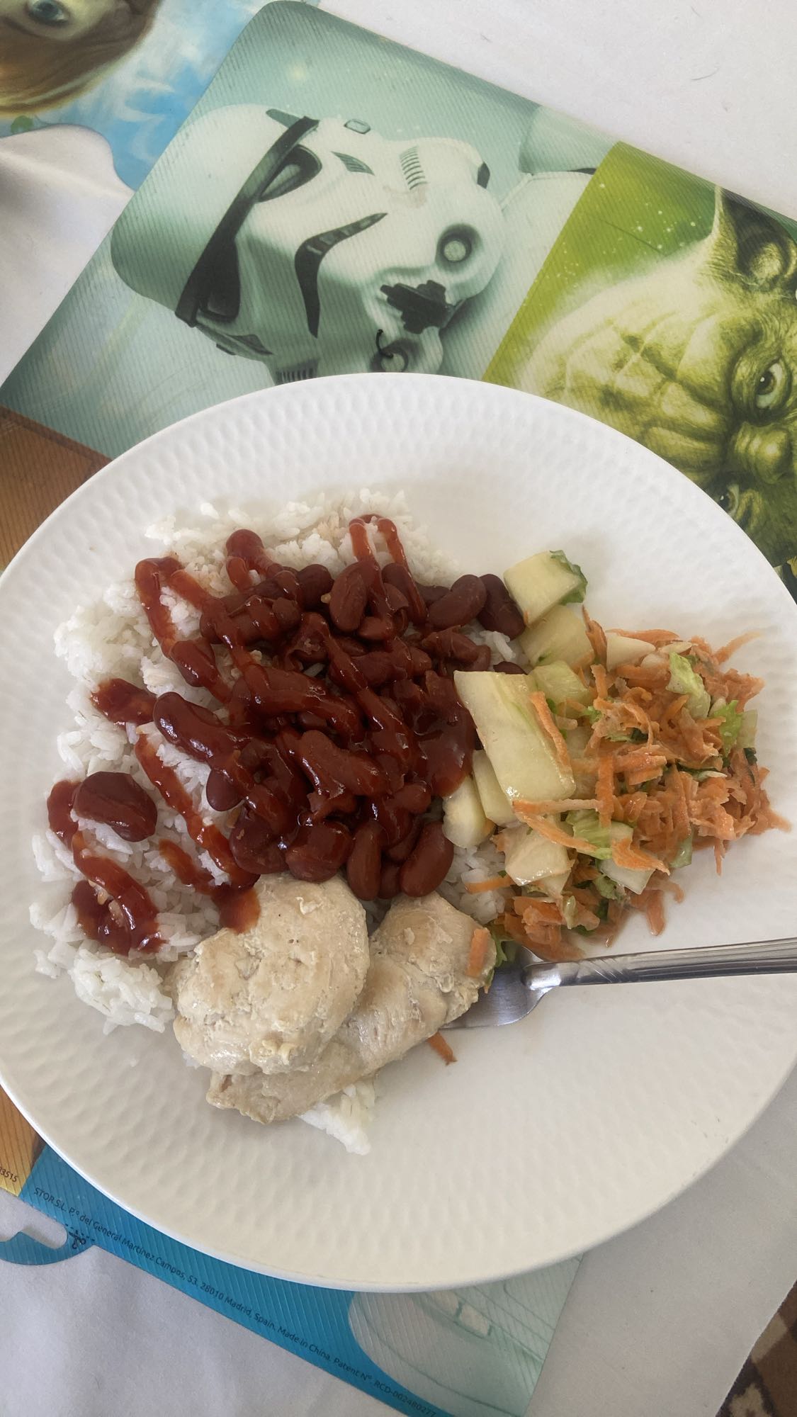 Pollo con arroz y ensalada