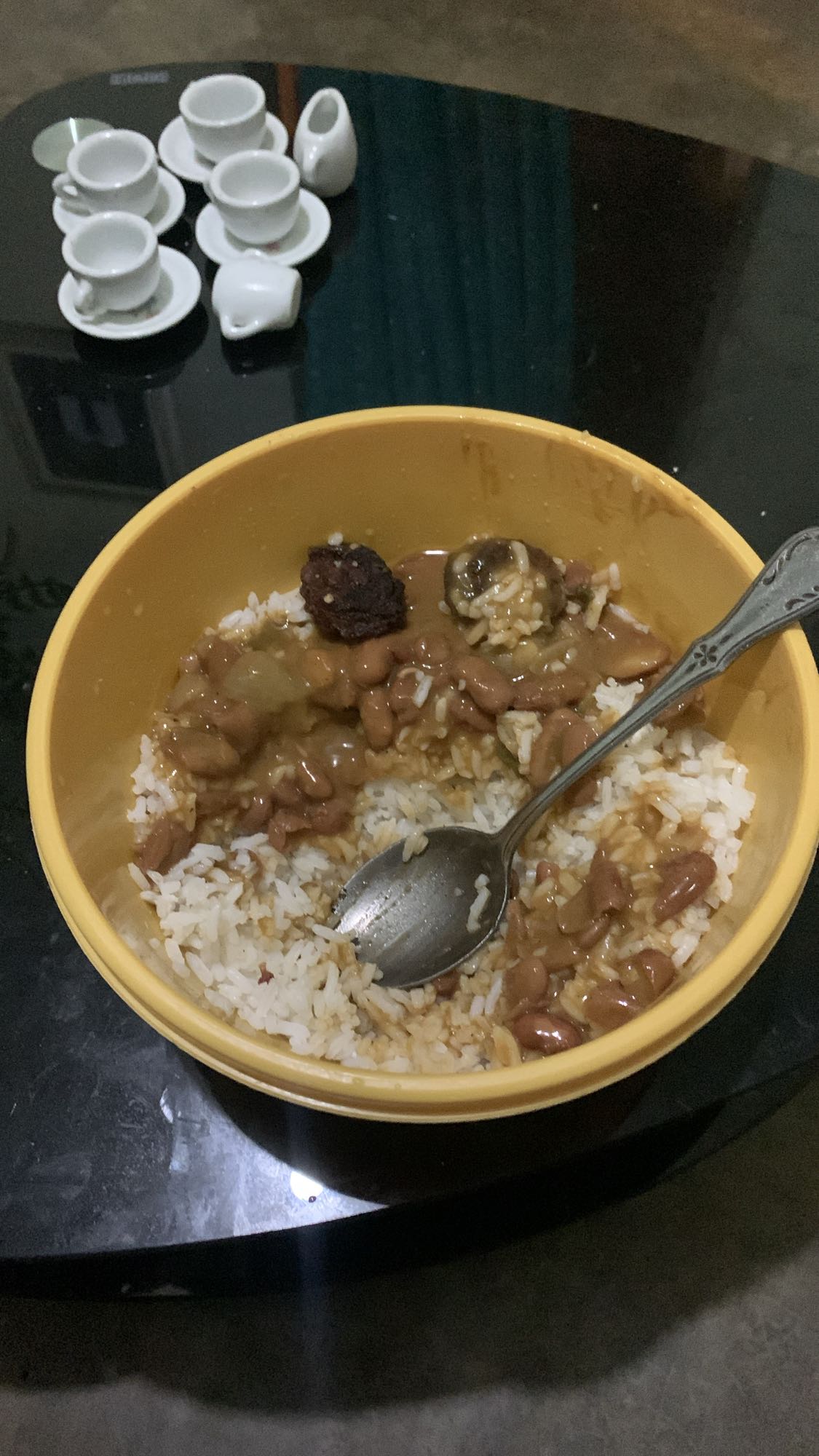 Arroz con frijoles y plátano