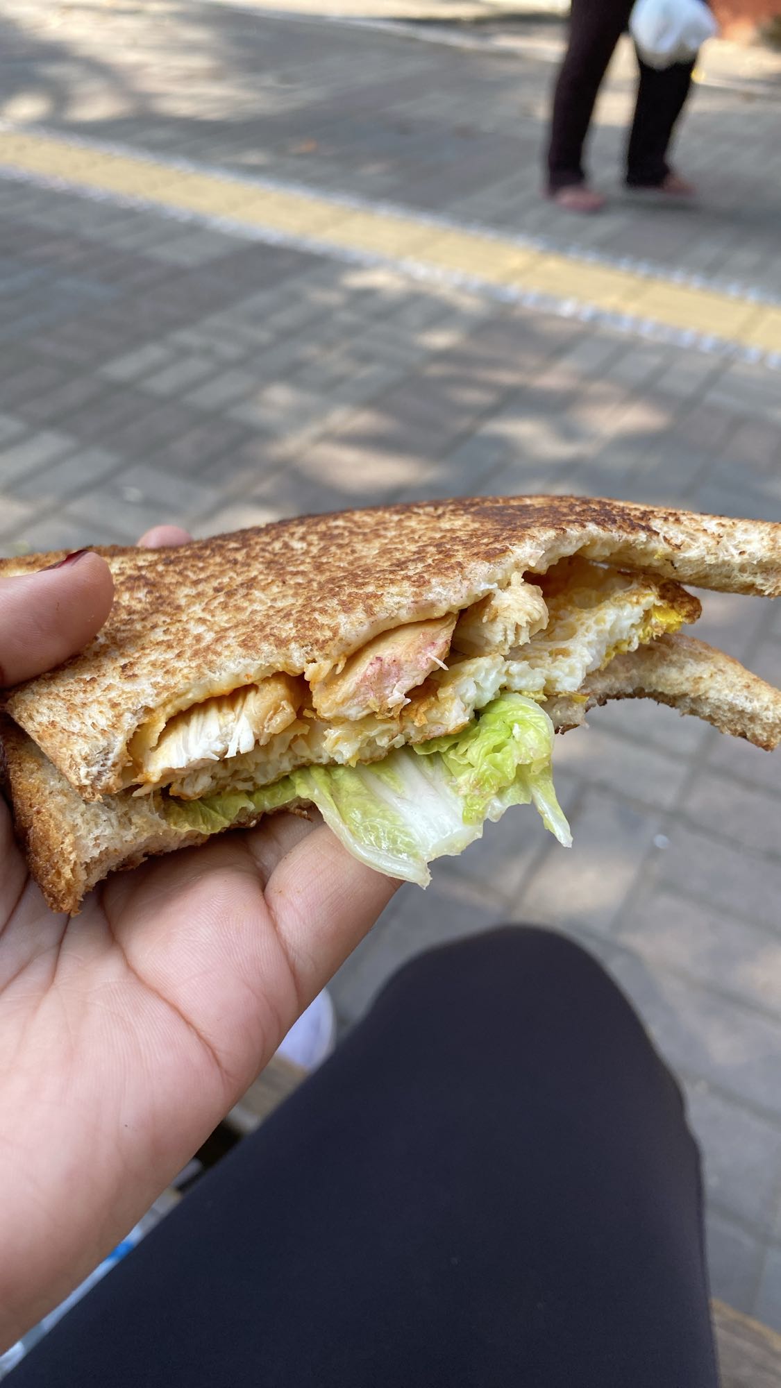 sandwich ayam telur