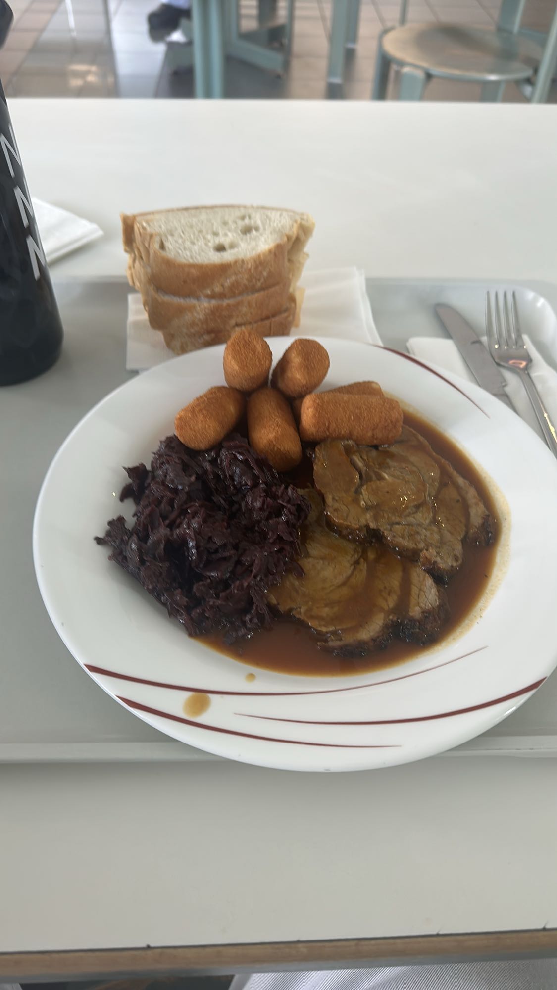 Rinderbraten mit Kroketten