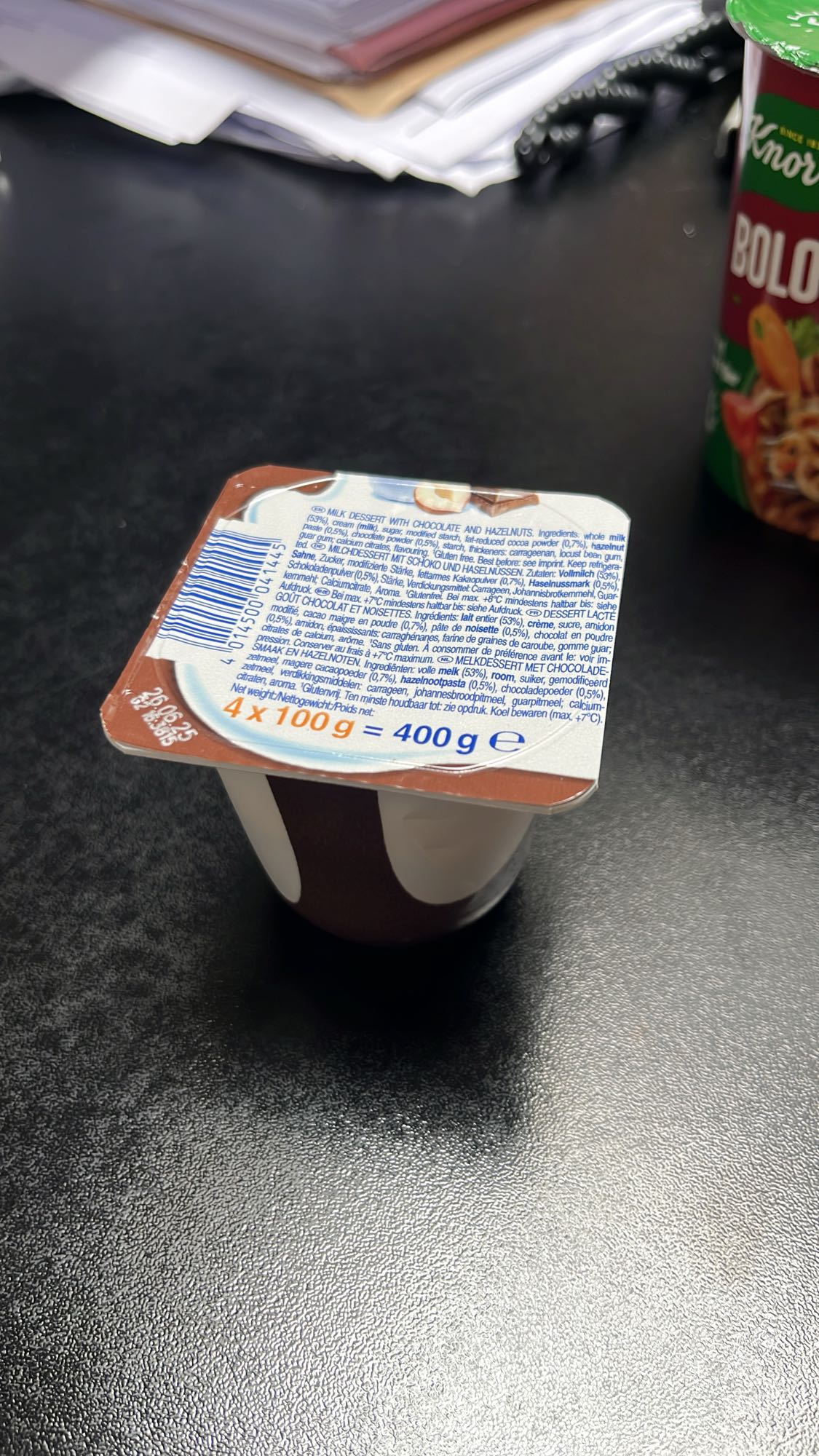 Dessert lait chocolat noisette