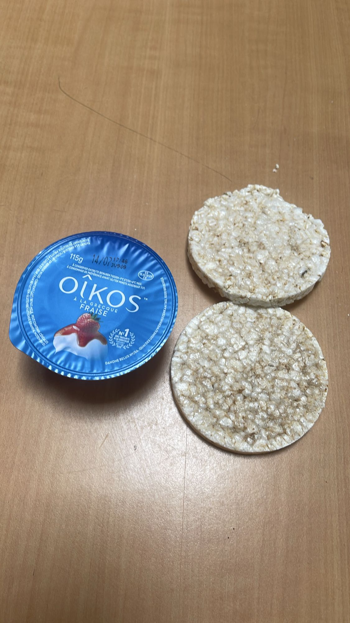 Galettes de riz et yaourt fraise