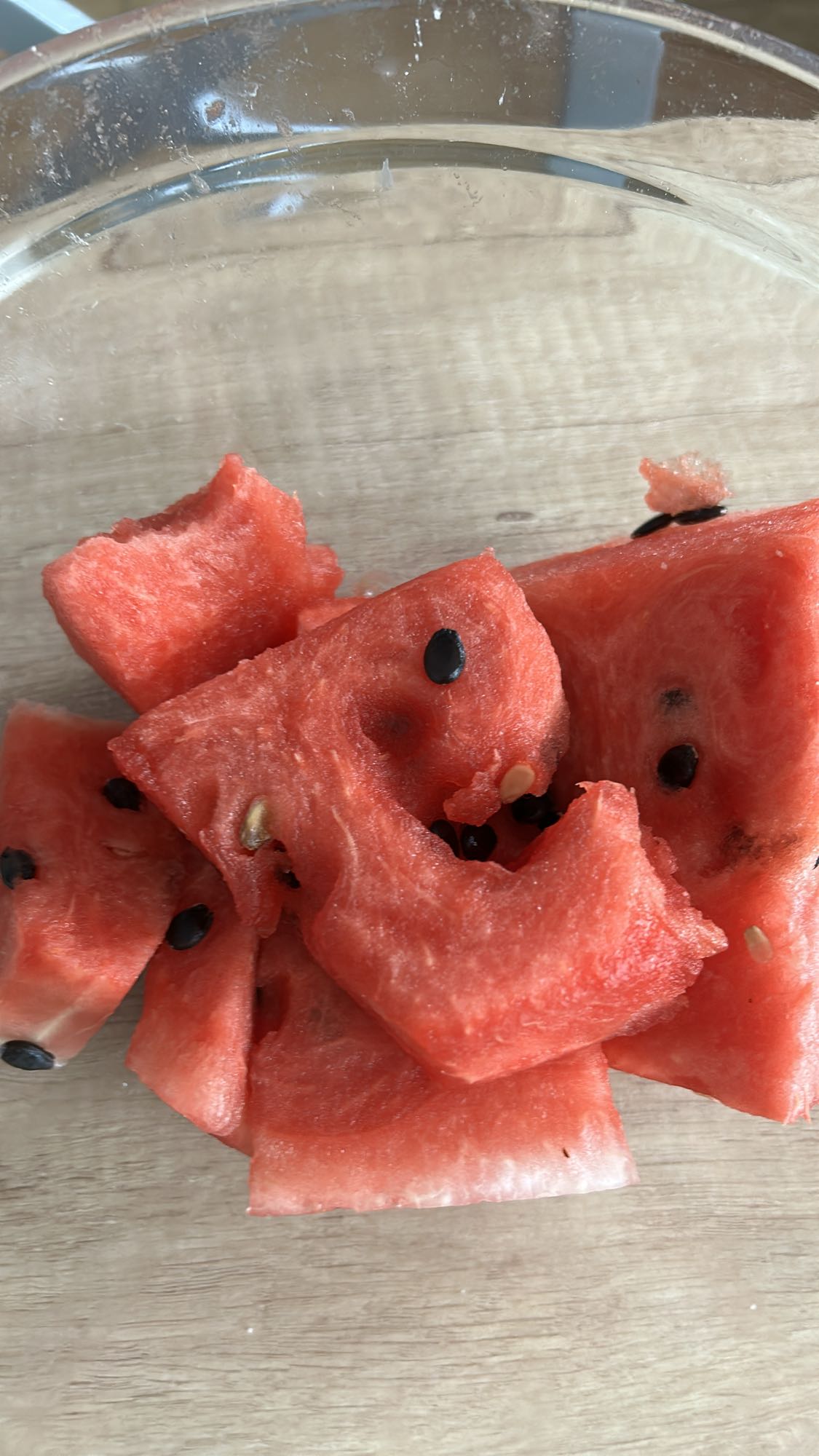 Bucăți de pepene roșu