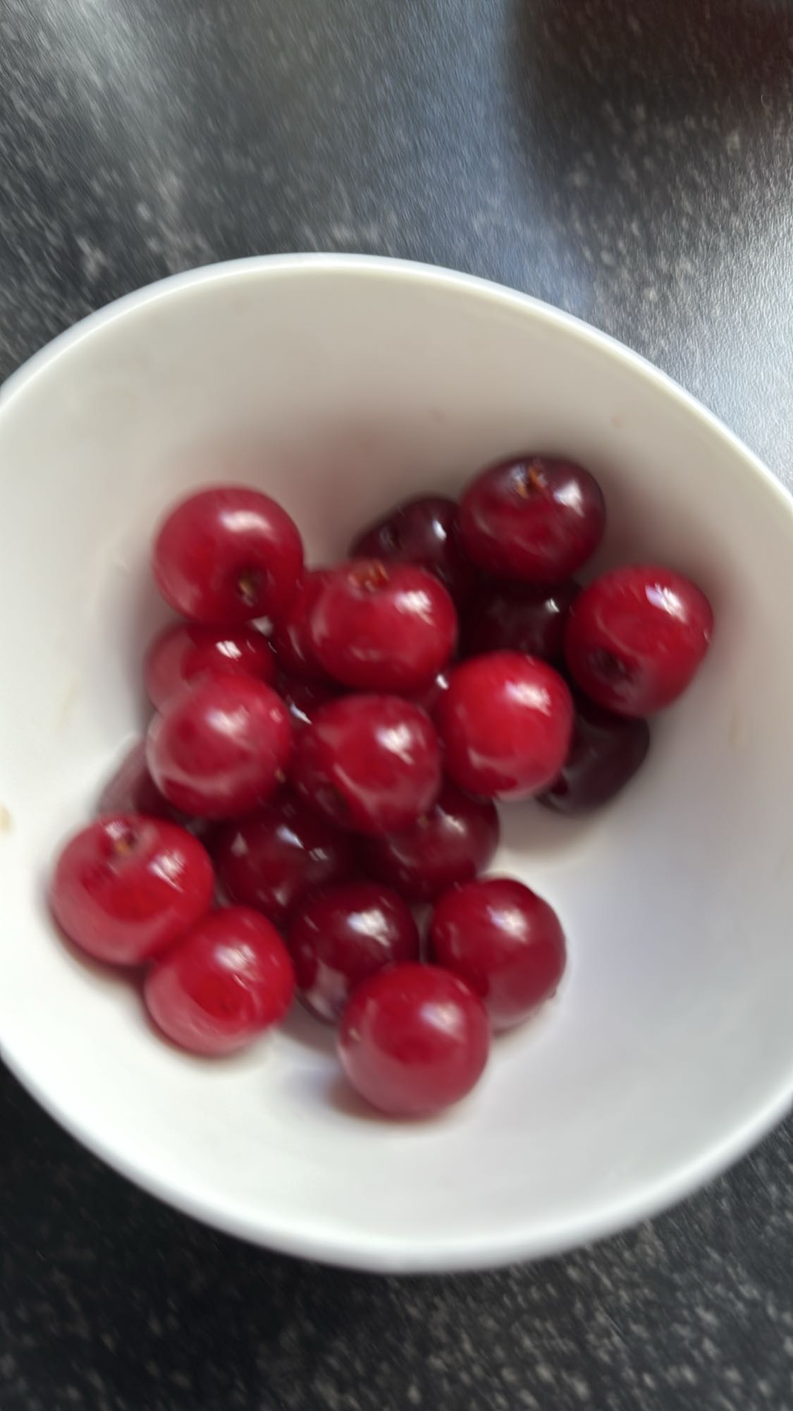 Kleine Schale Kirschen