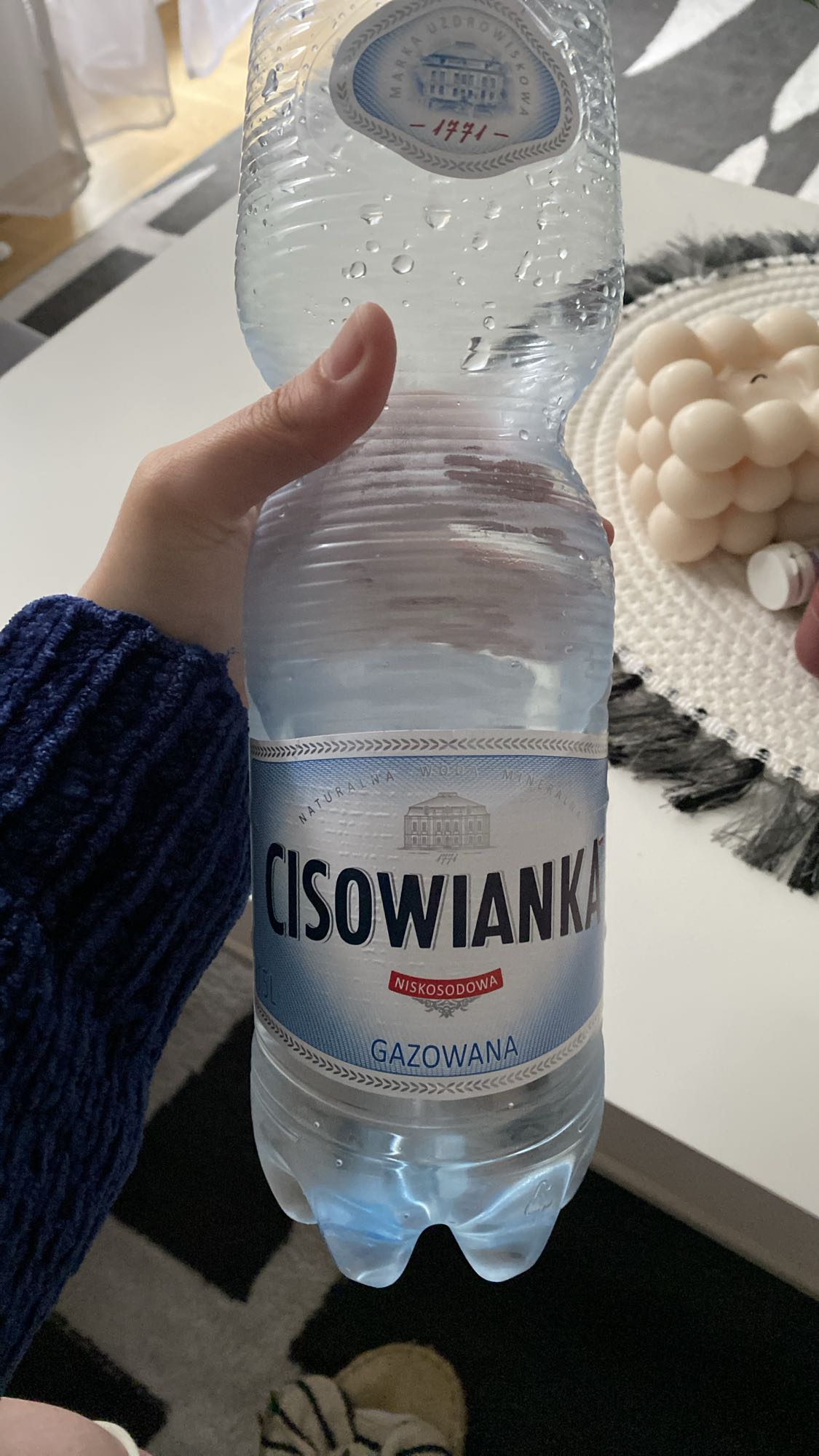 Мінеральна вода газована