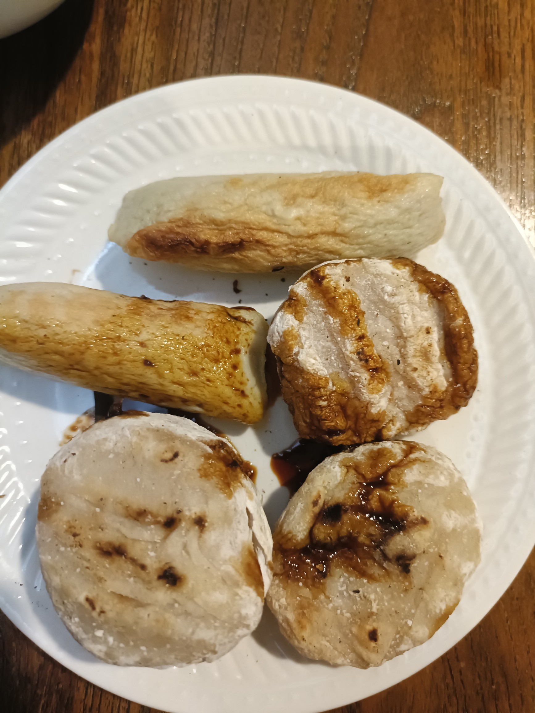 Grilled yam and rice cakes