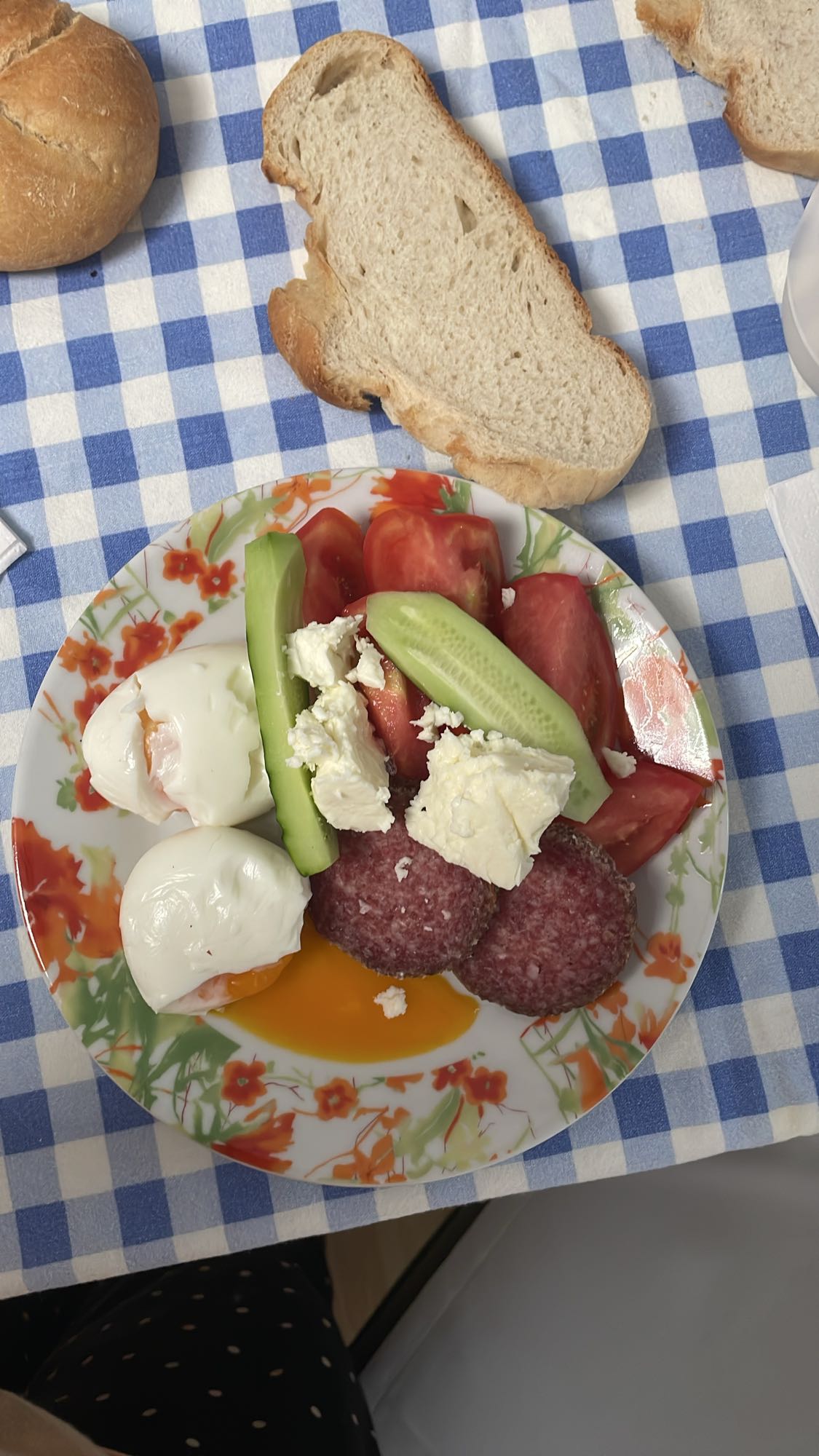 Mic dejun cu ou și legume