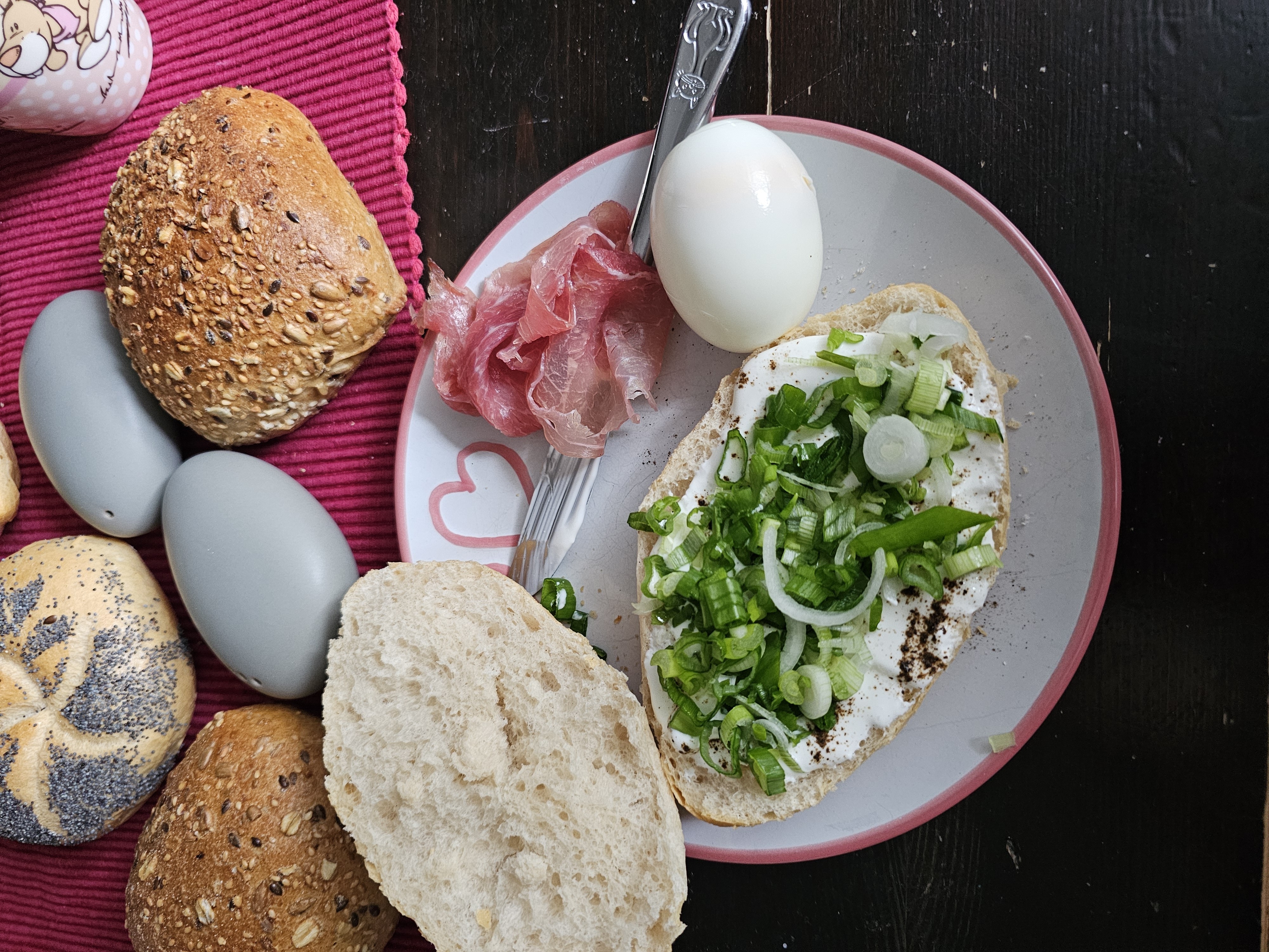 Frühstücksbrötchen Teller