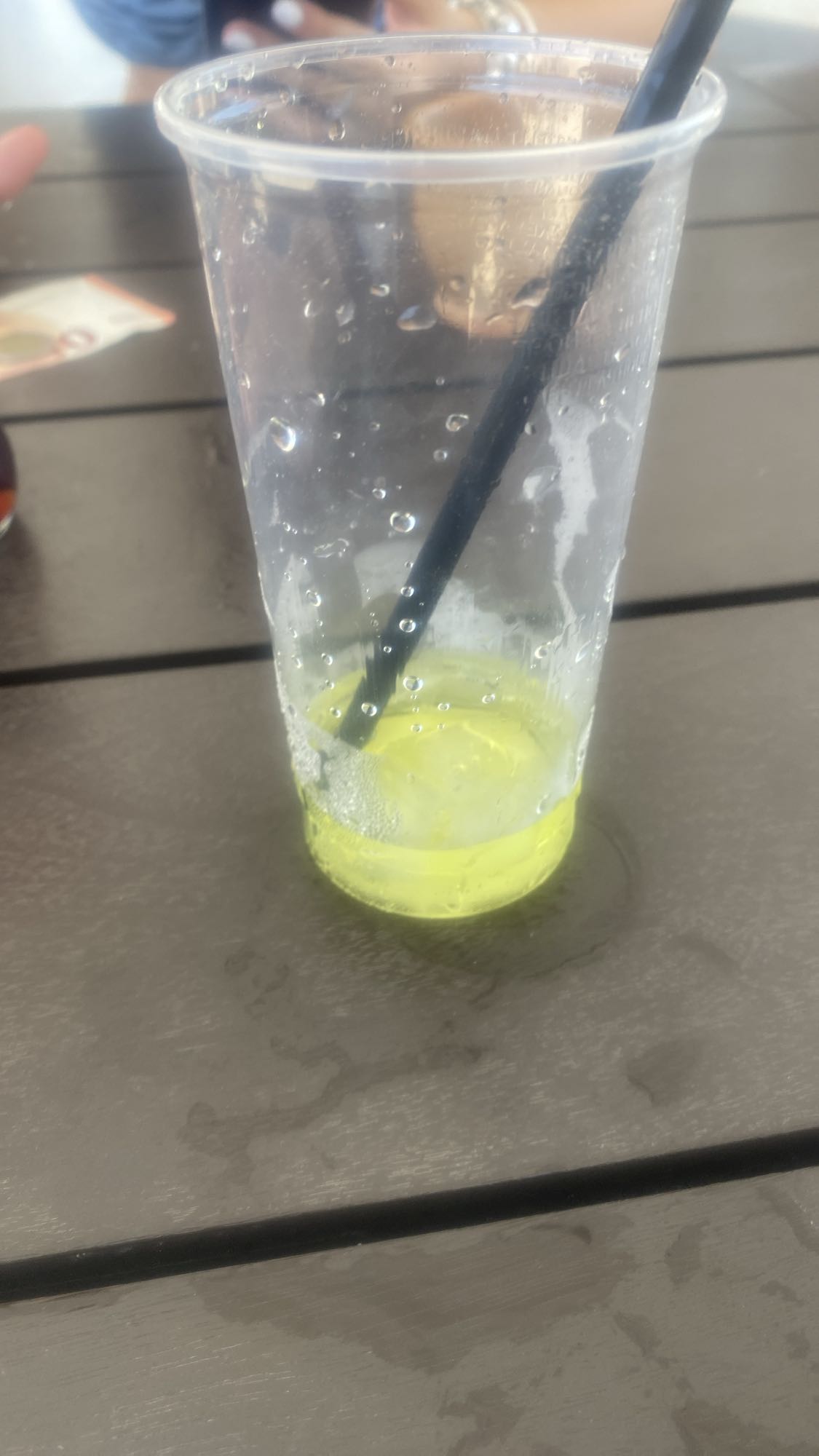 Limonata içeceği