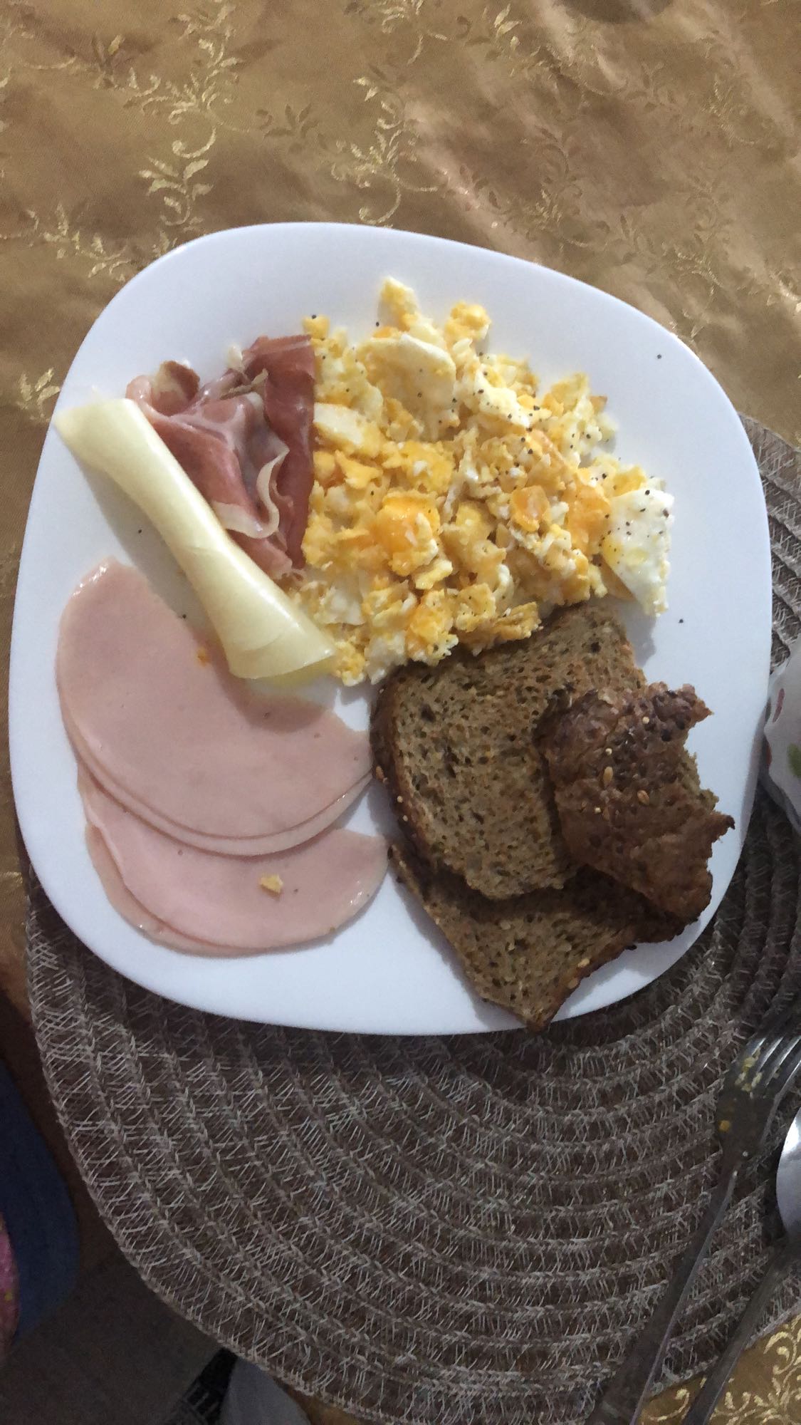 Desayuno mixto proteico