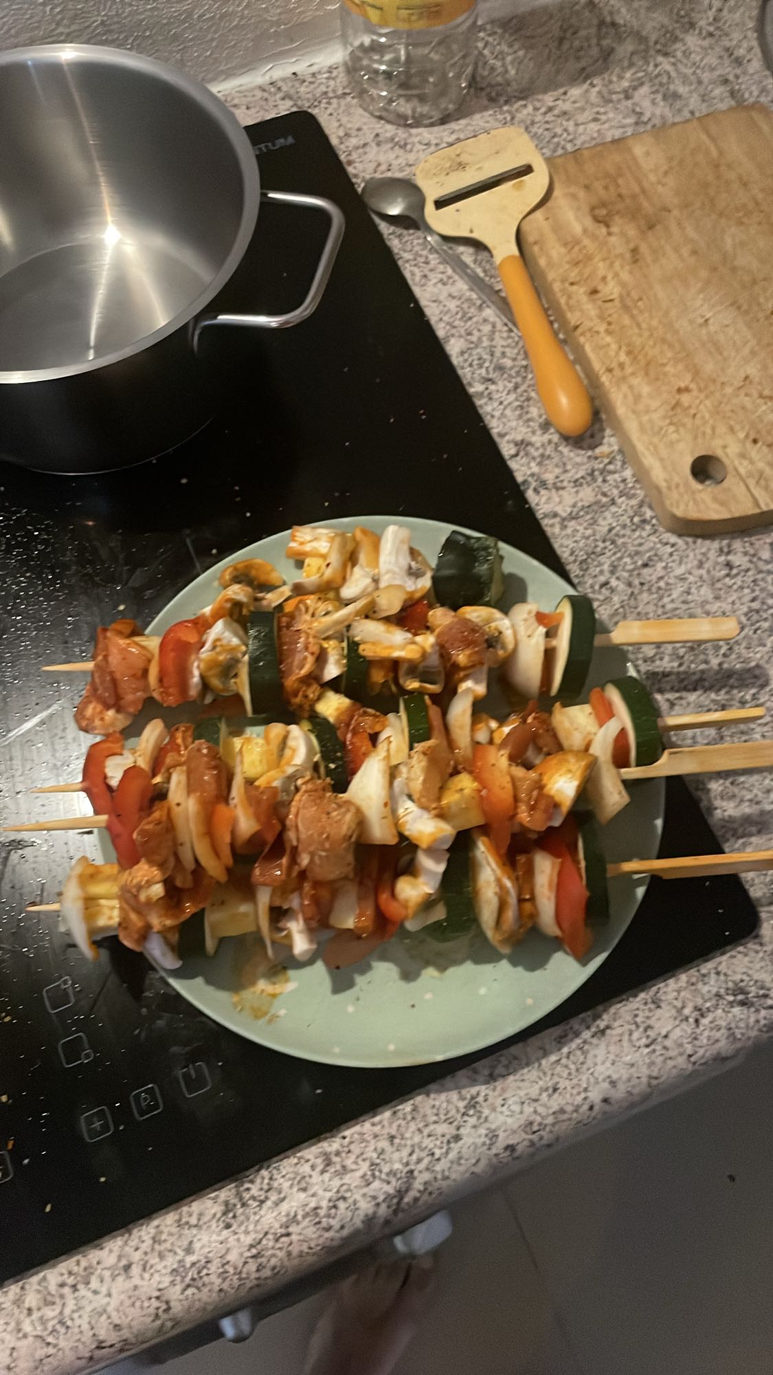 Szaszłyki warzywno-mięsne