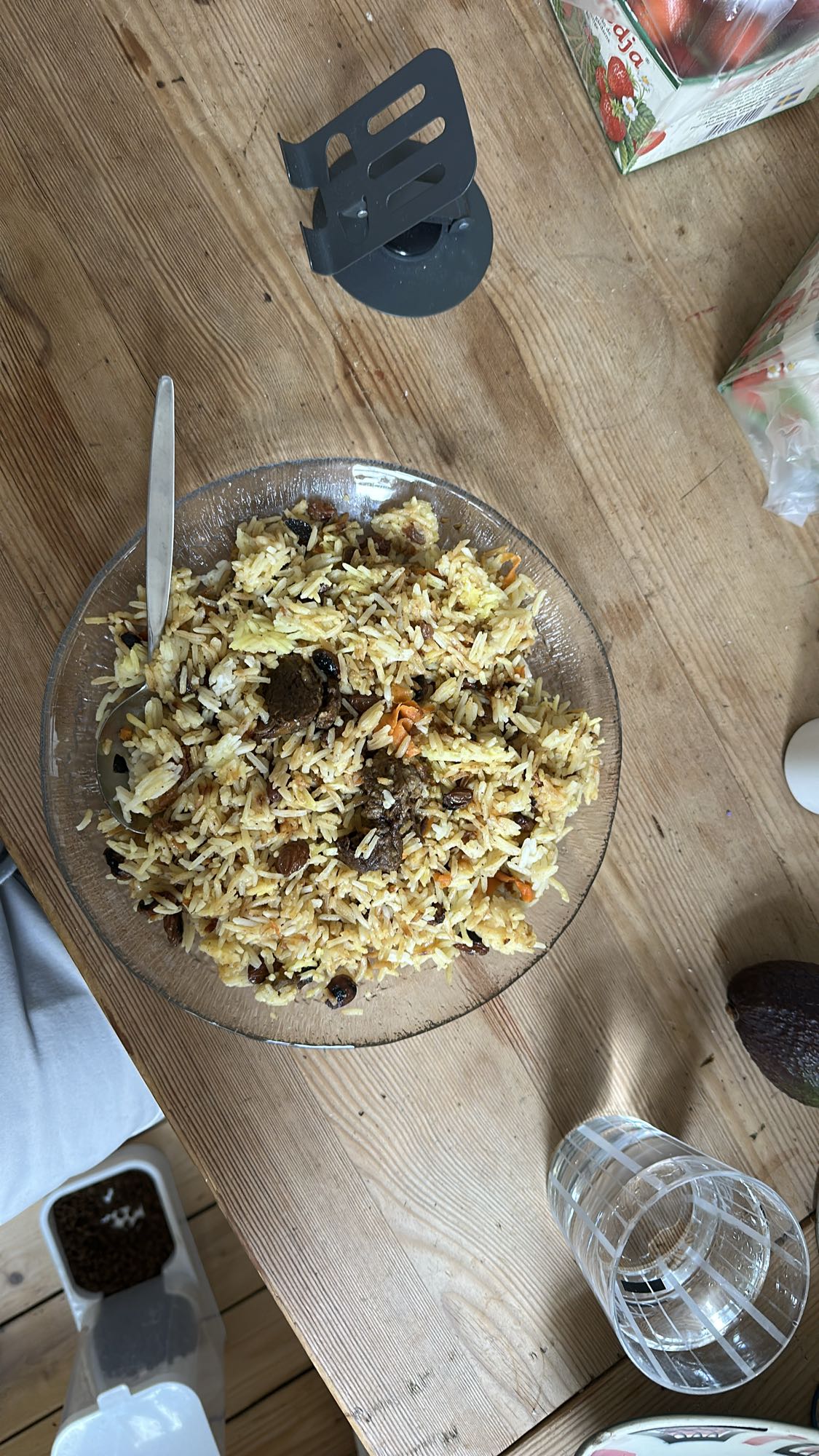 Ris med kött och russin