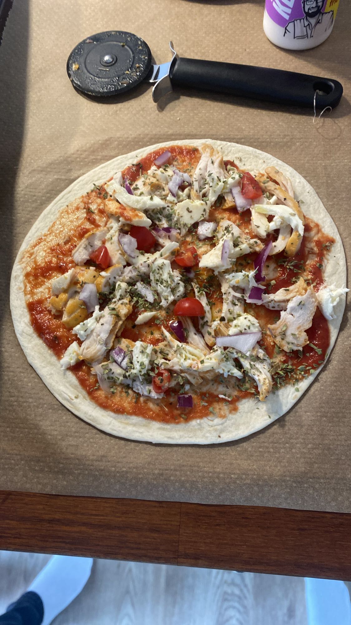 Tunn pizza med kyckling