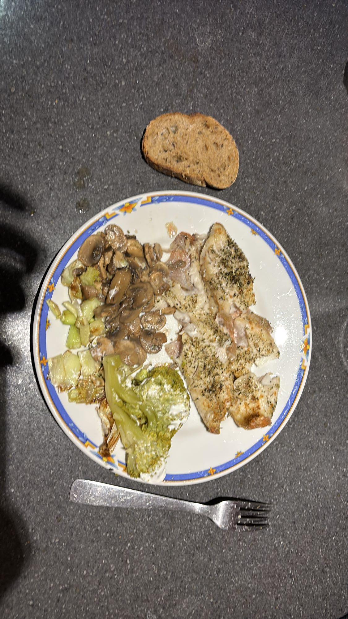 Poisson et légumes sautés