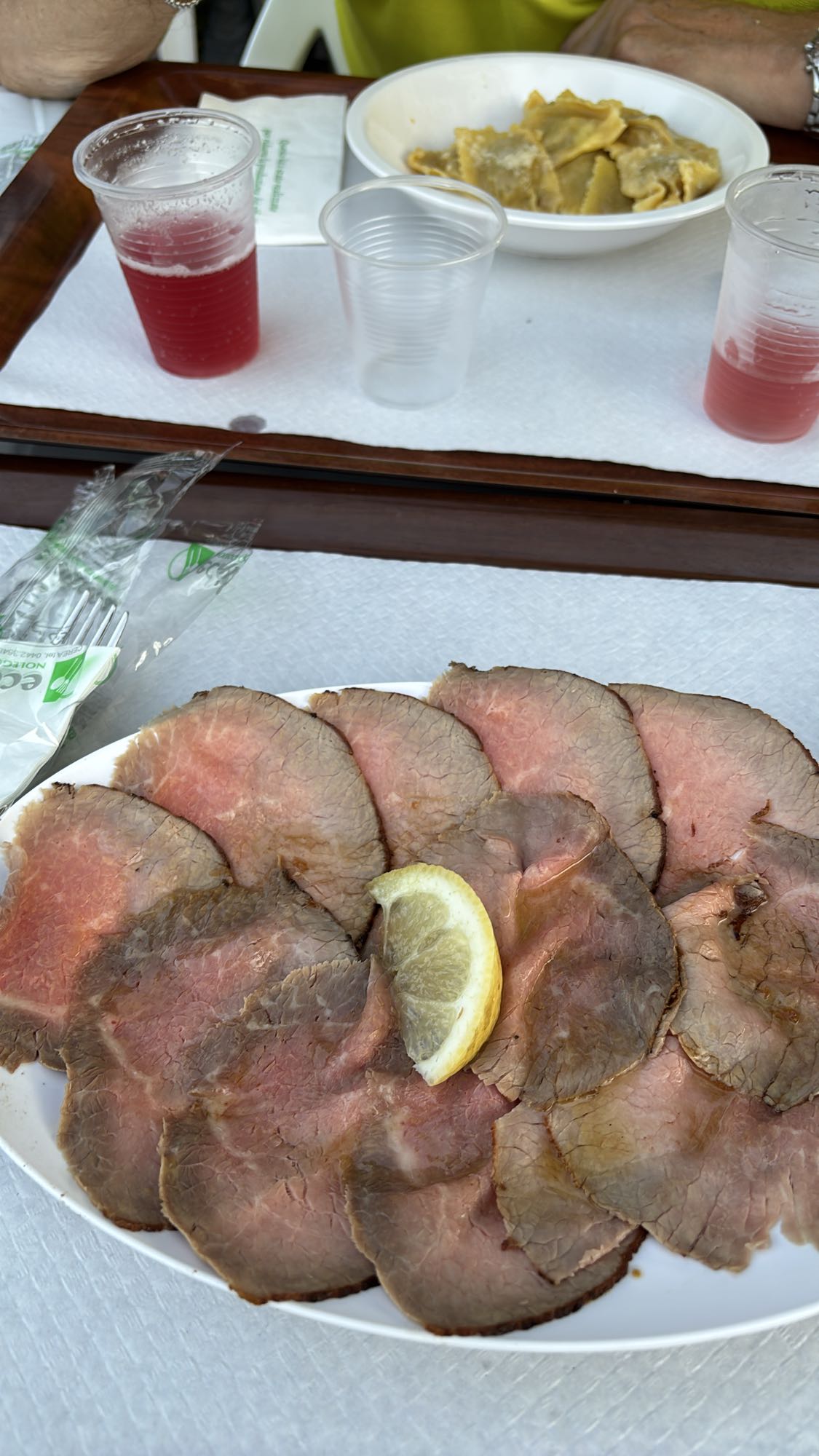 Roast beef with lemon
