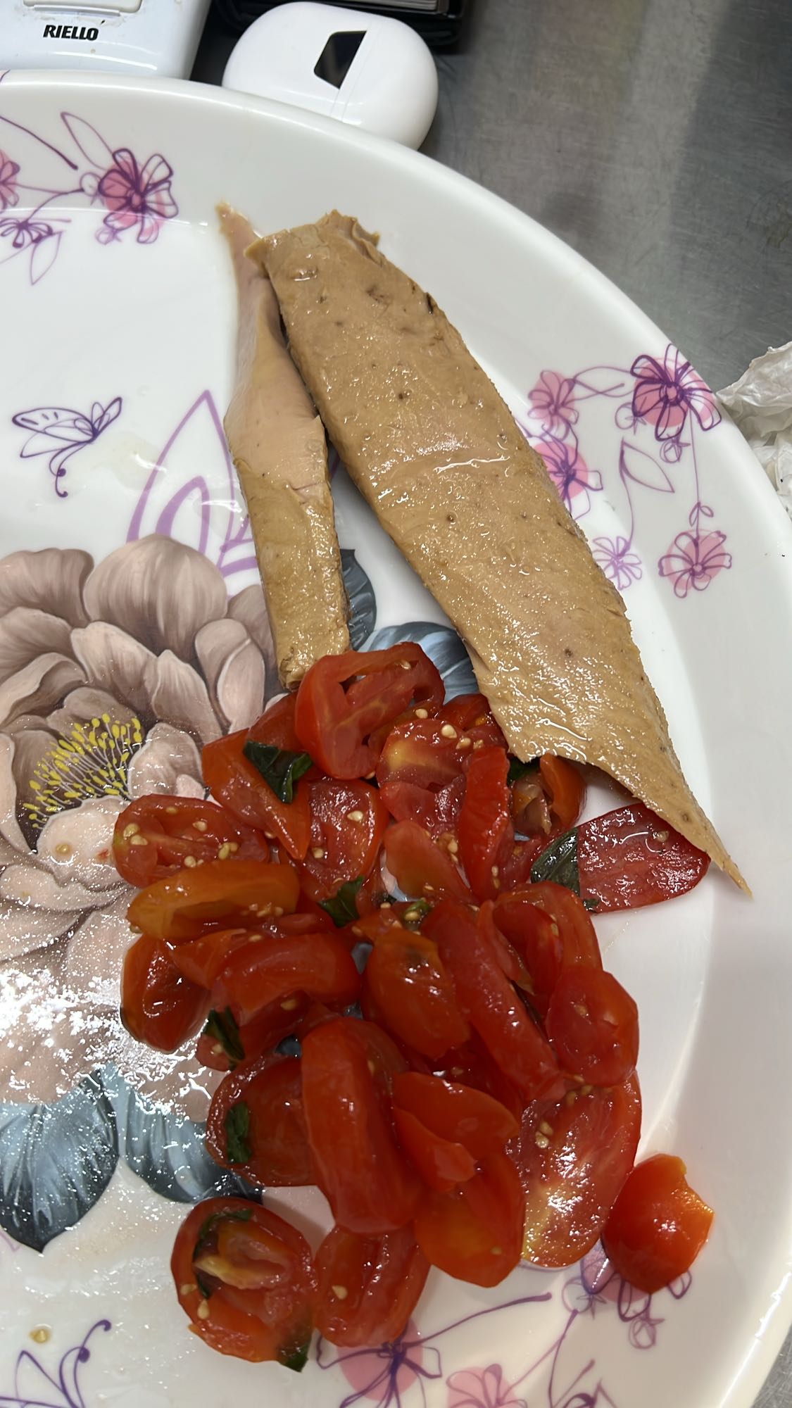 Ton balığı ve domates