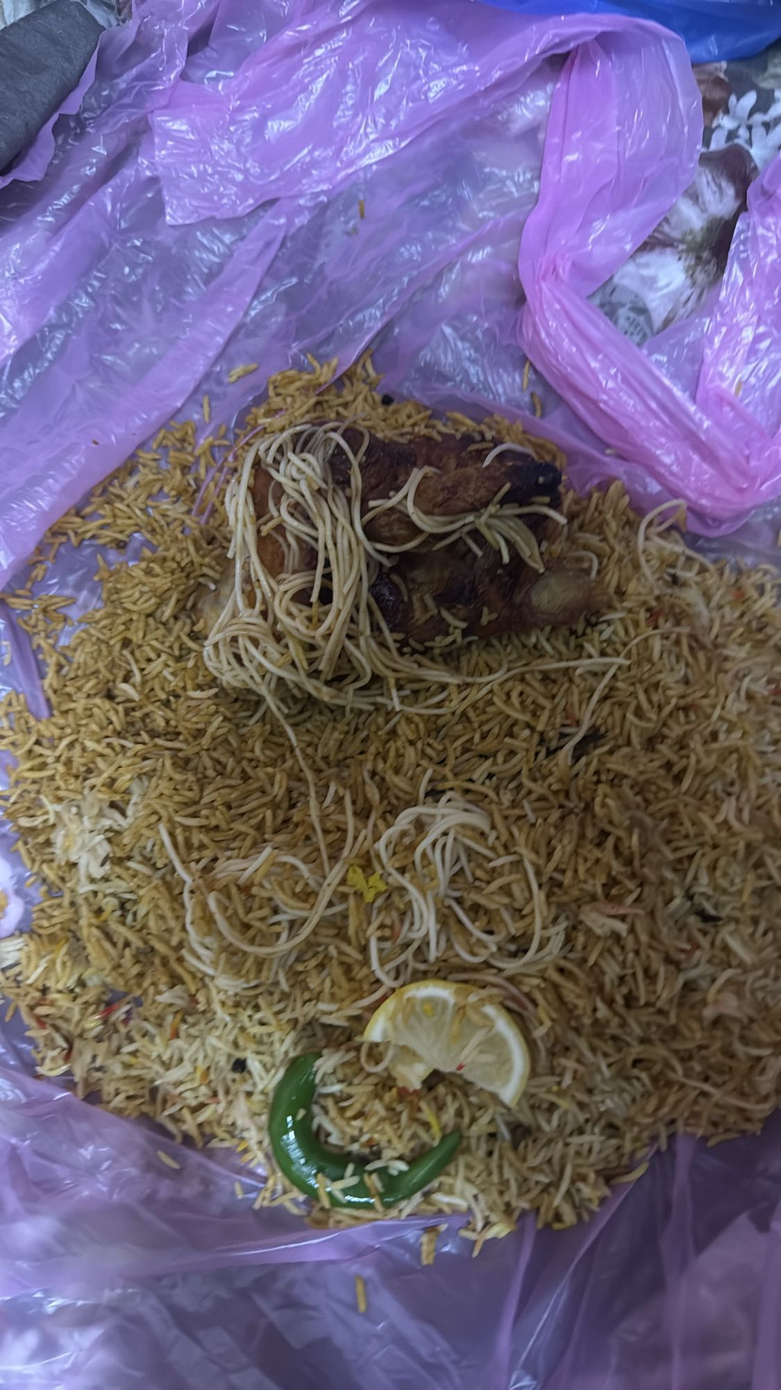 Chicken rice with noodles