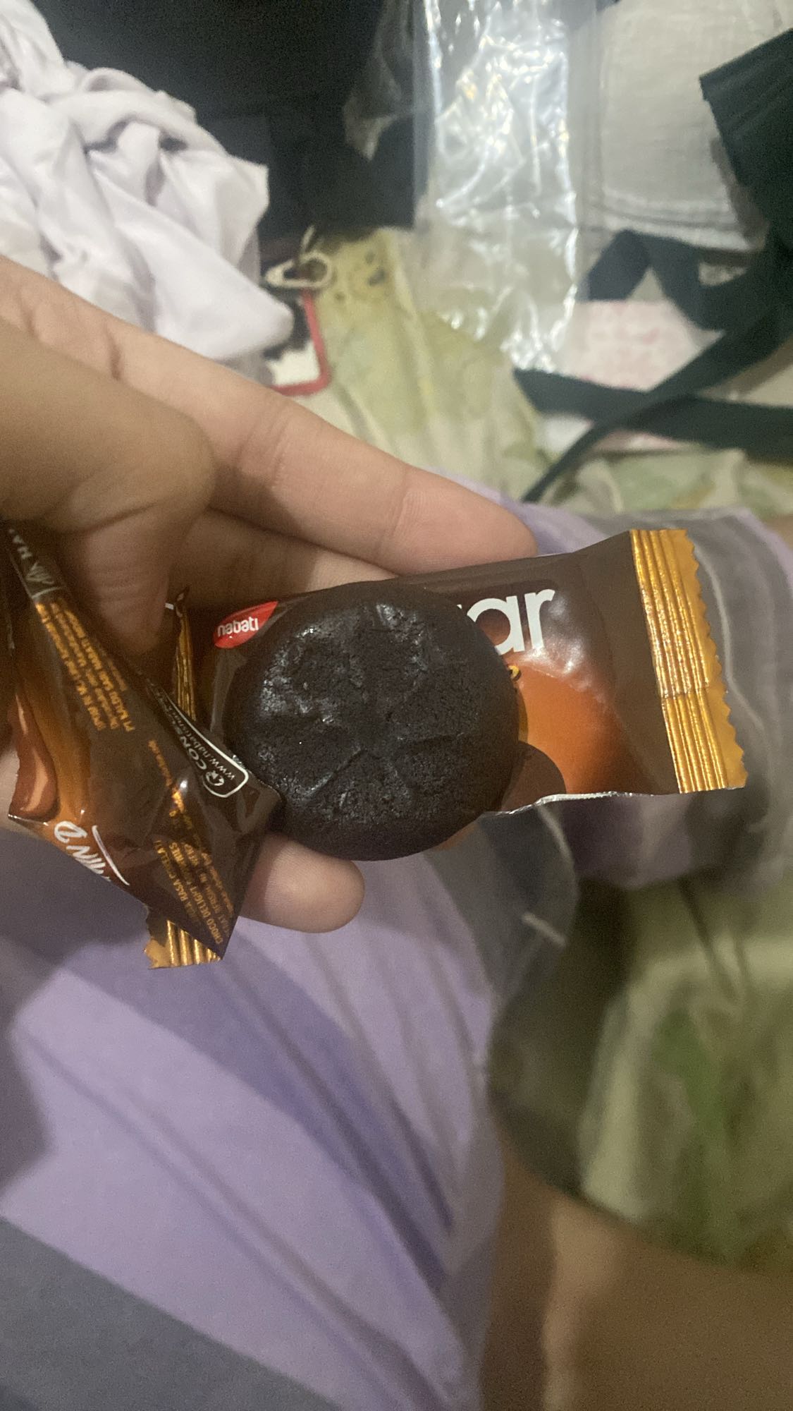 chocolate sandwich cookie