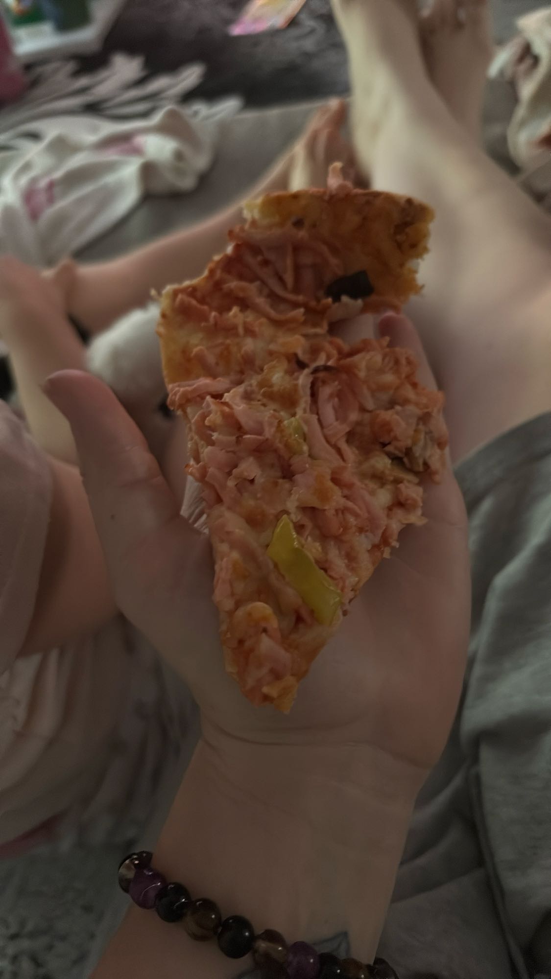 Sonkás pizza szelet