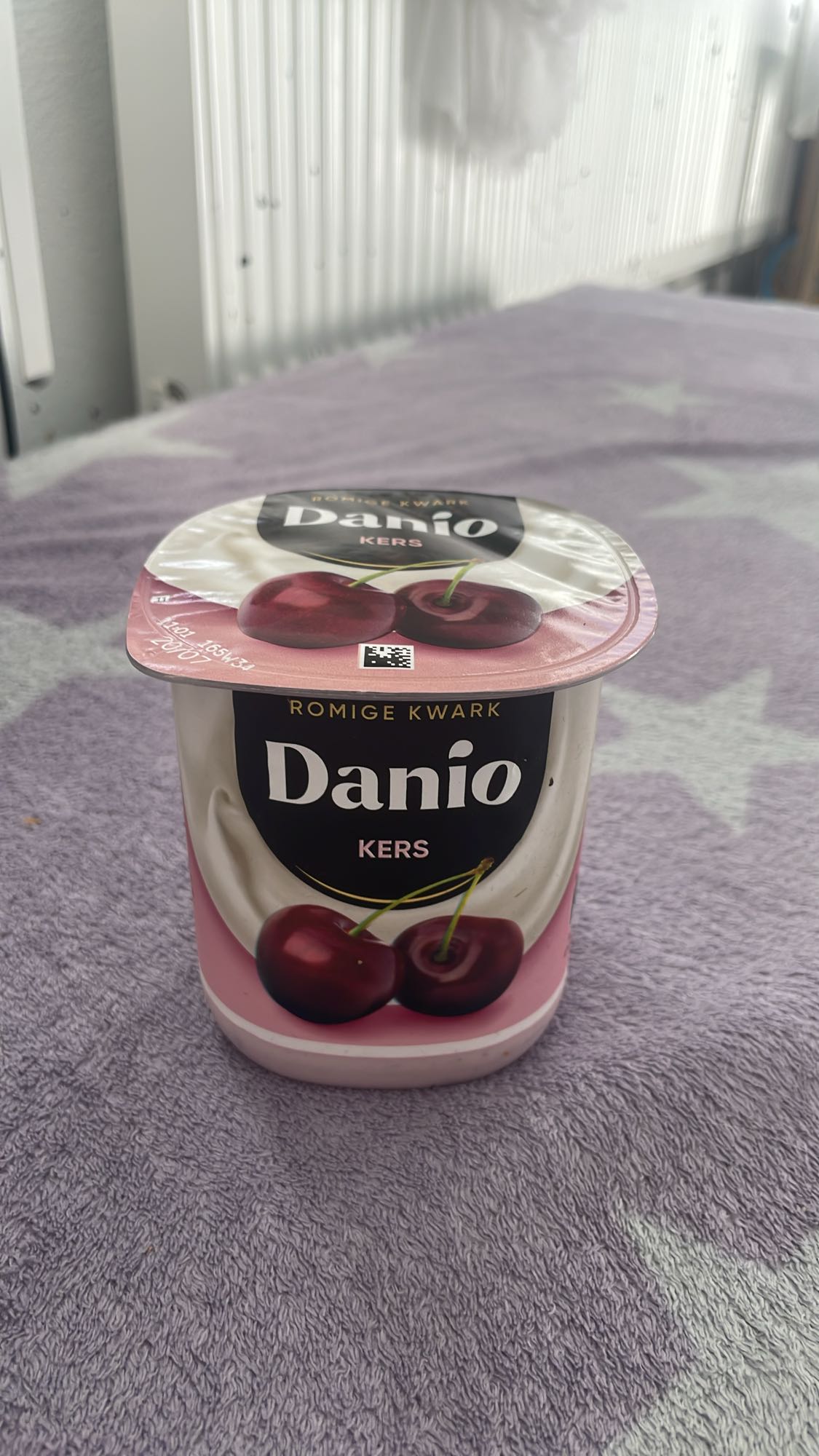 Danio wiśniowy serek