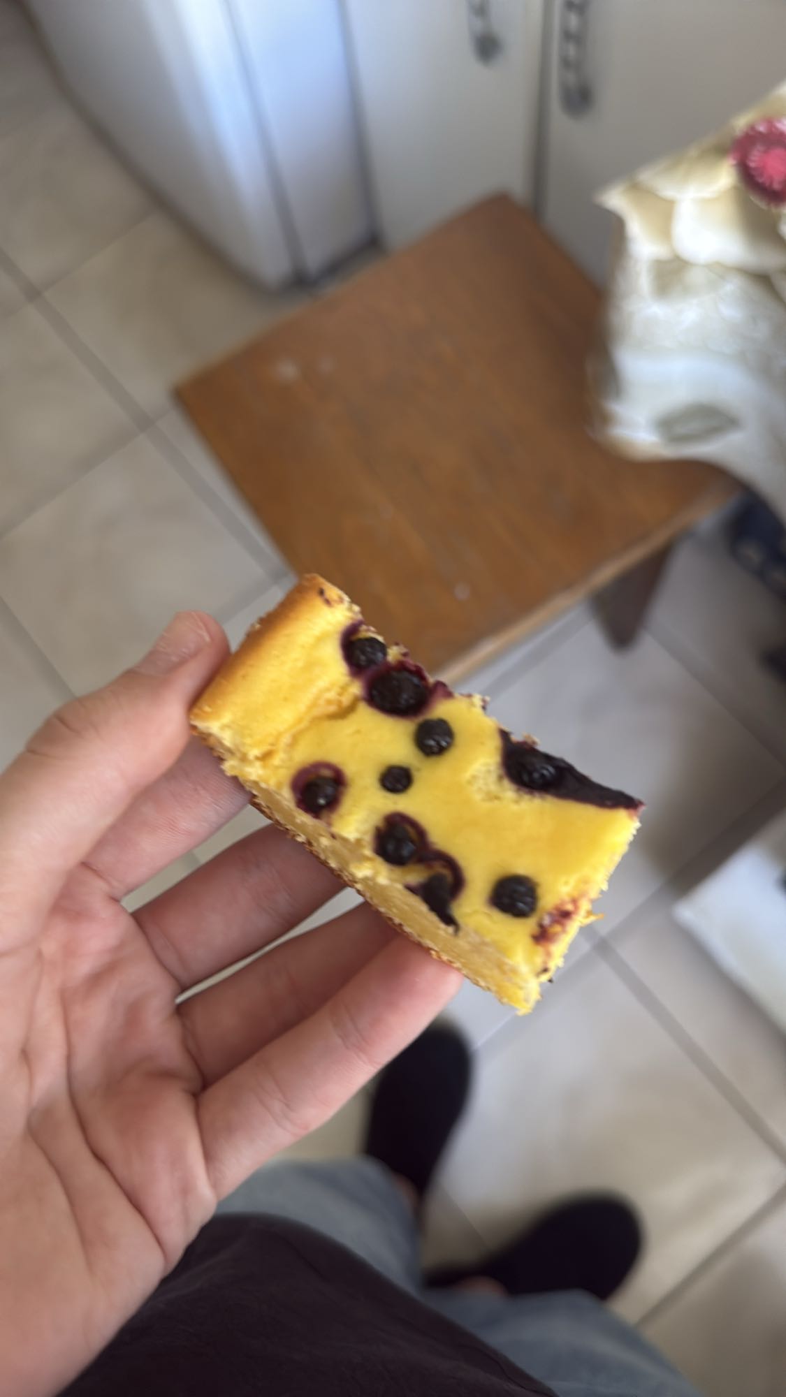 Prăjitură cu brânză și afine