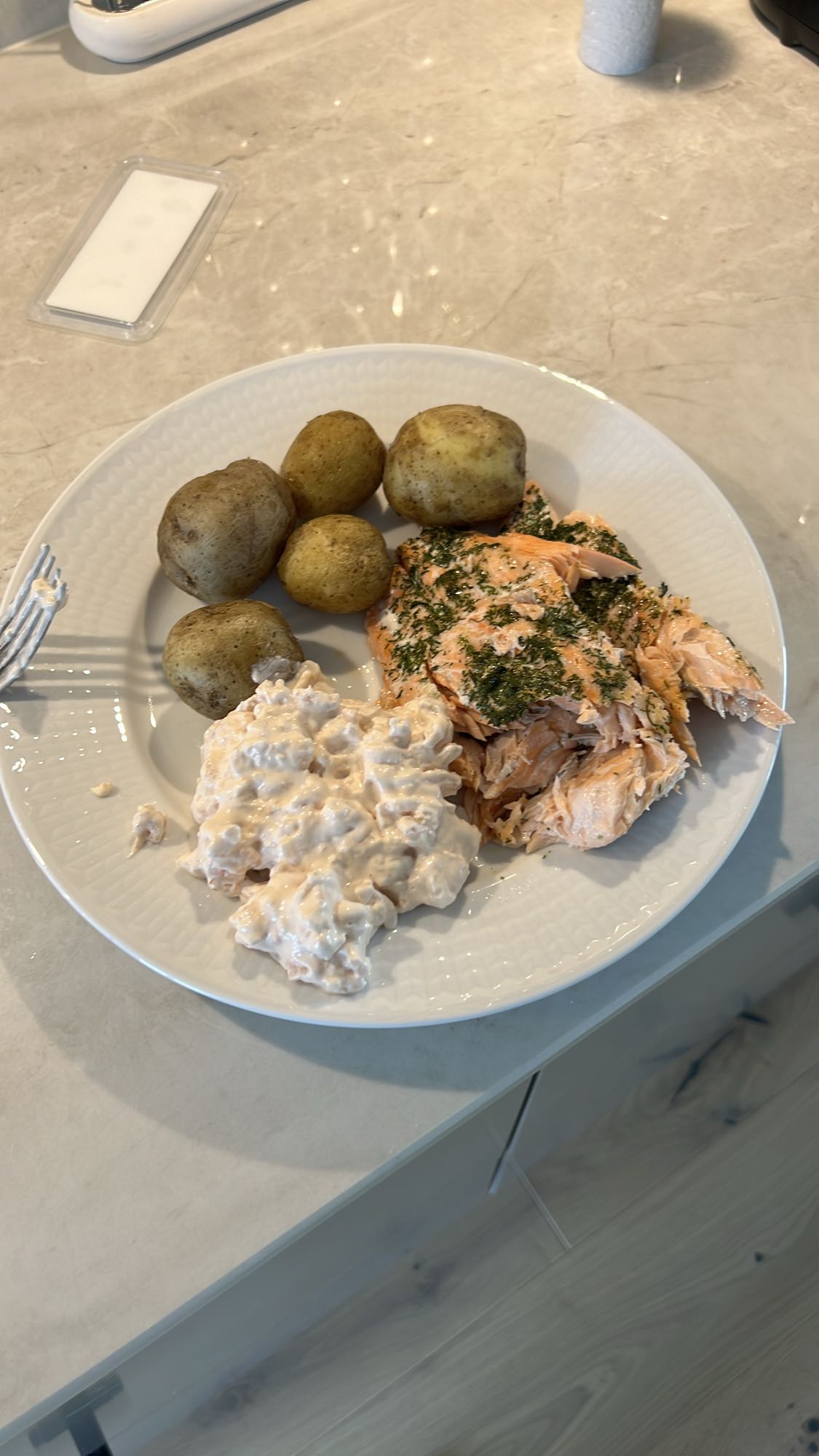Lax med potatis och röra