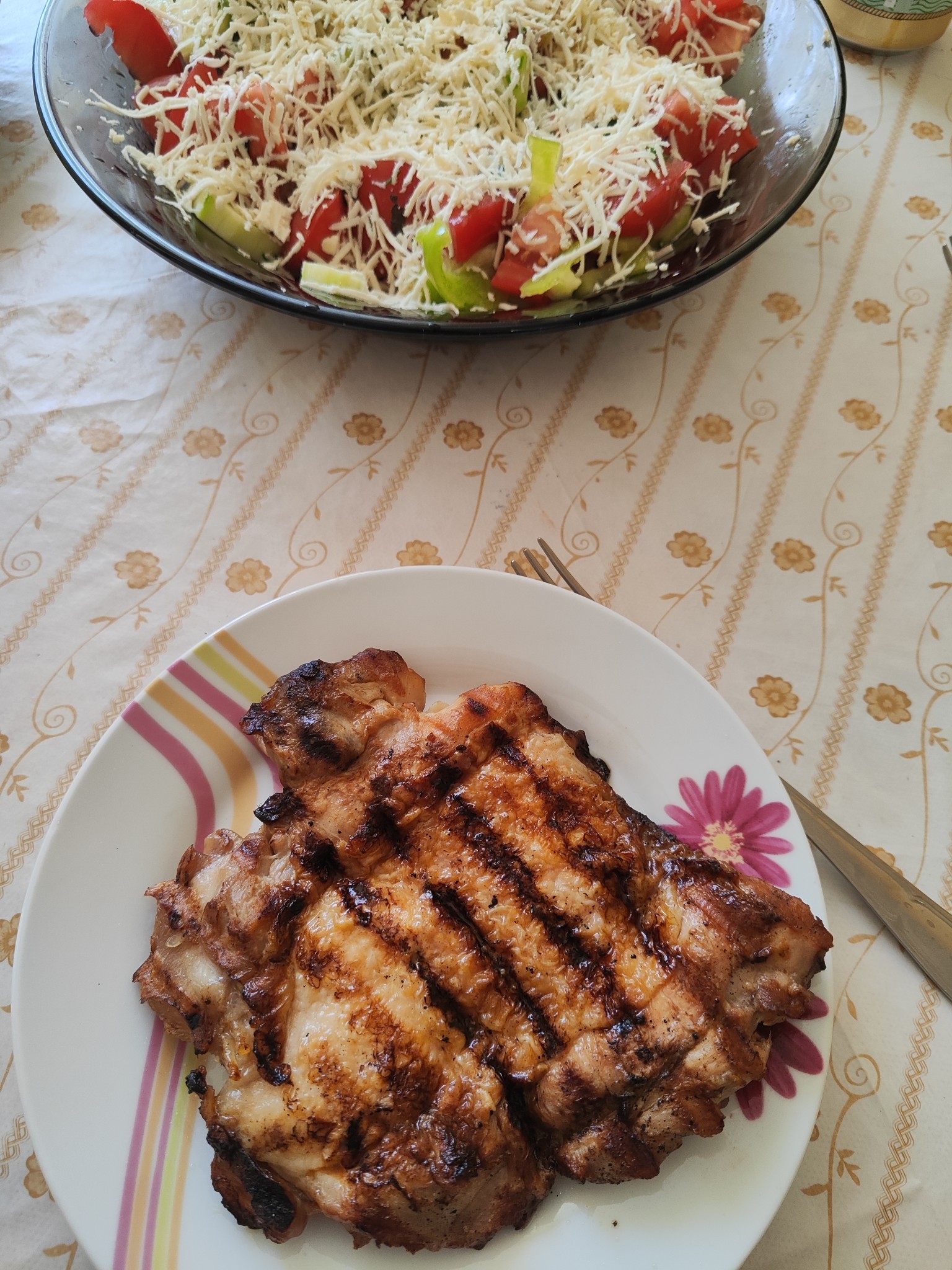 Grilled Chicken & Salad