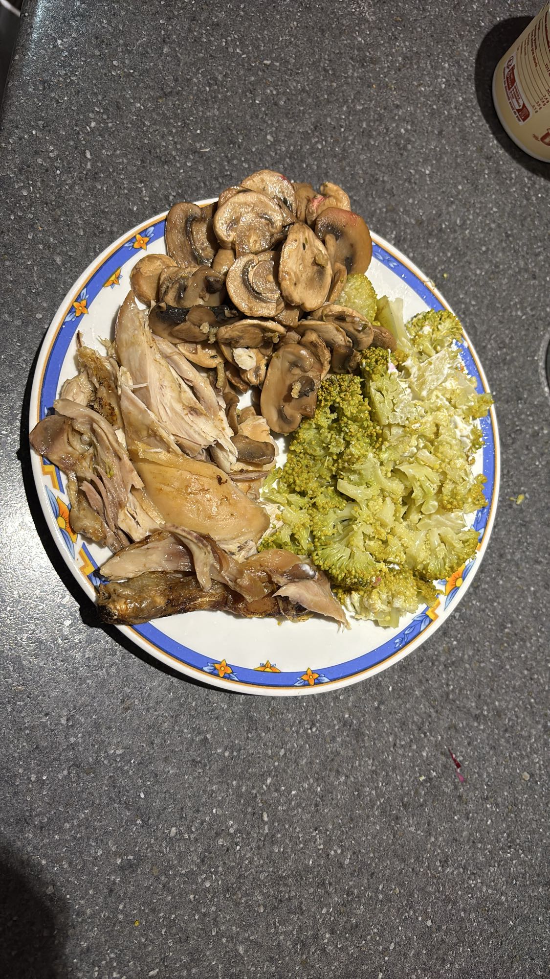 Poulet, champignons, brocoli