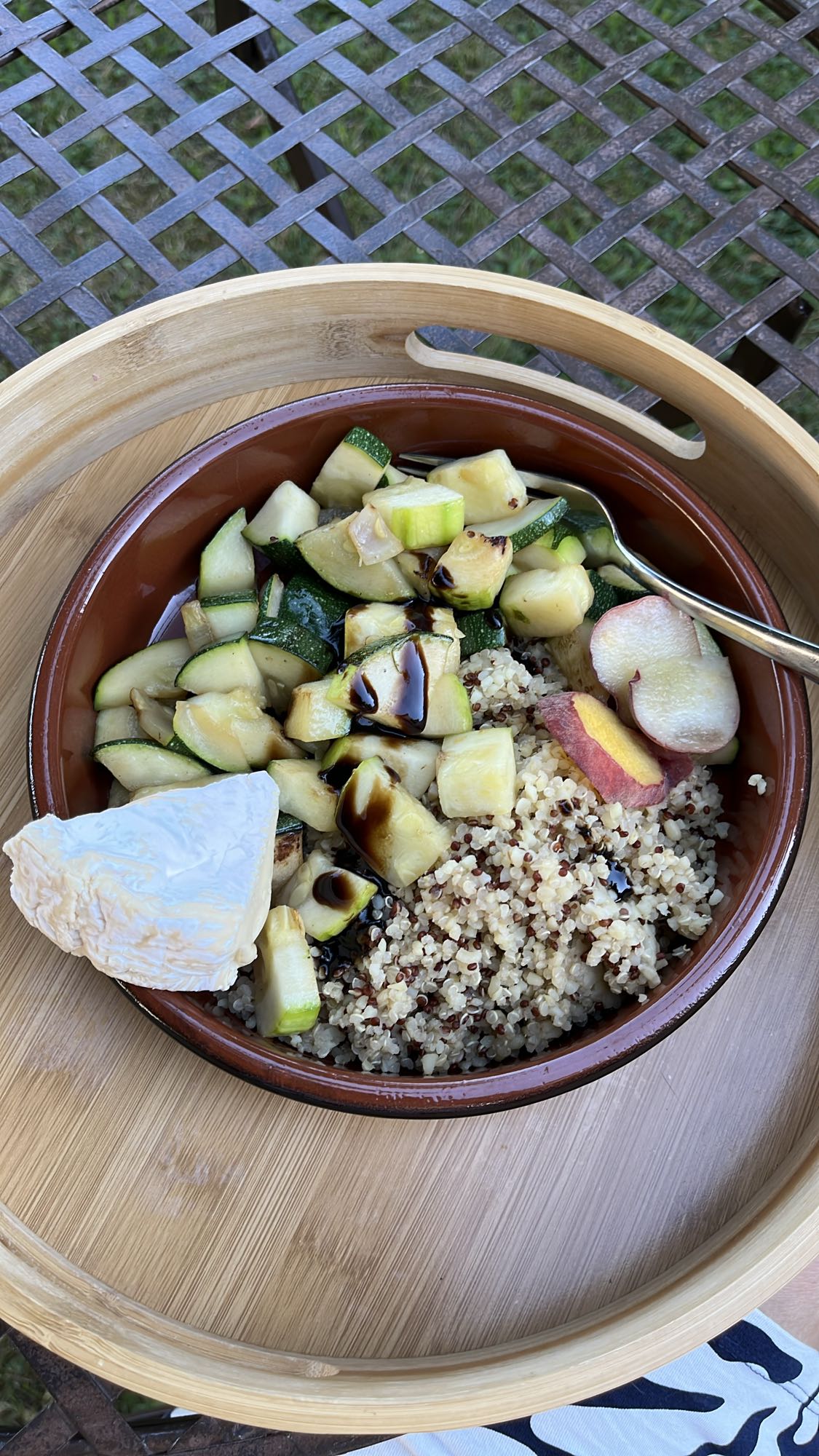 Bol quinoa légumes fromage