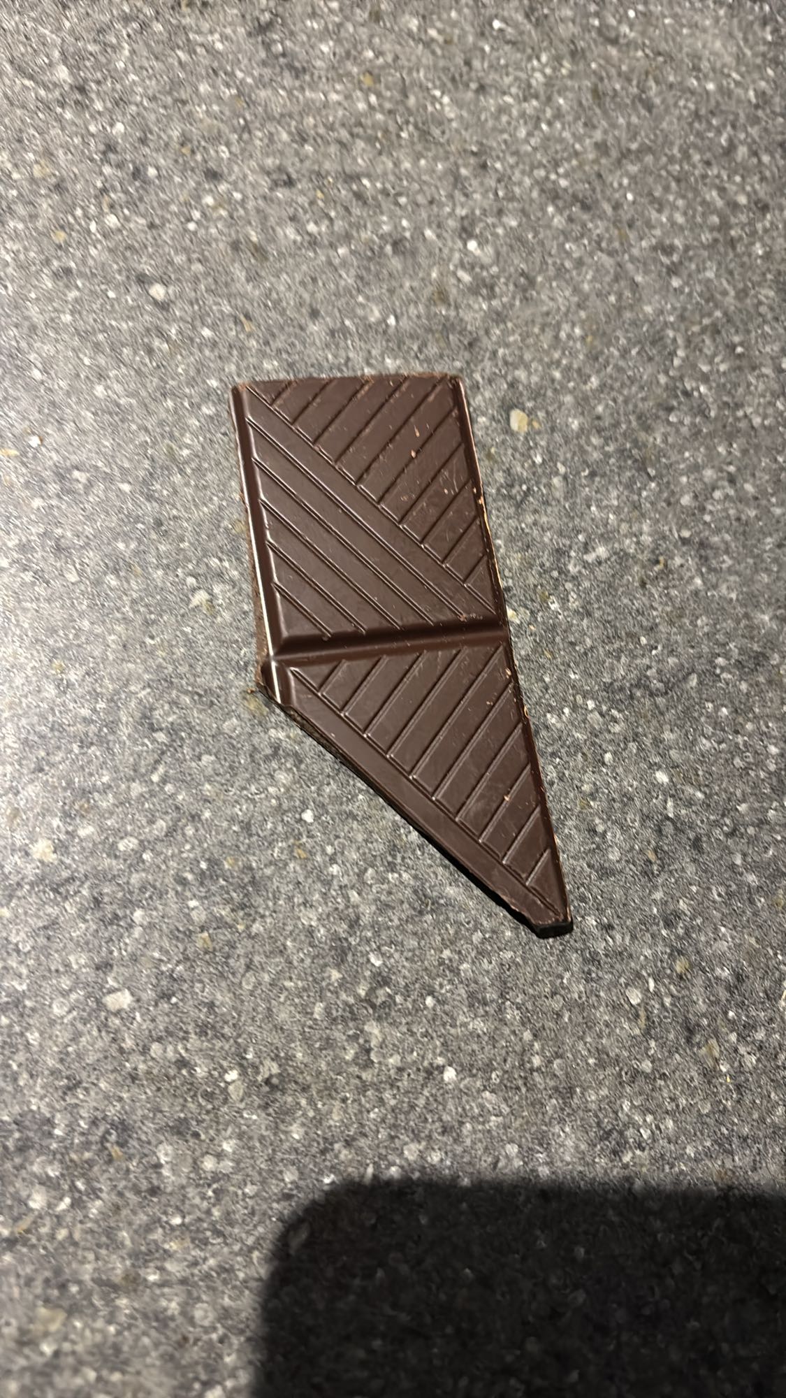 Morceau de chocolat noir