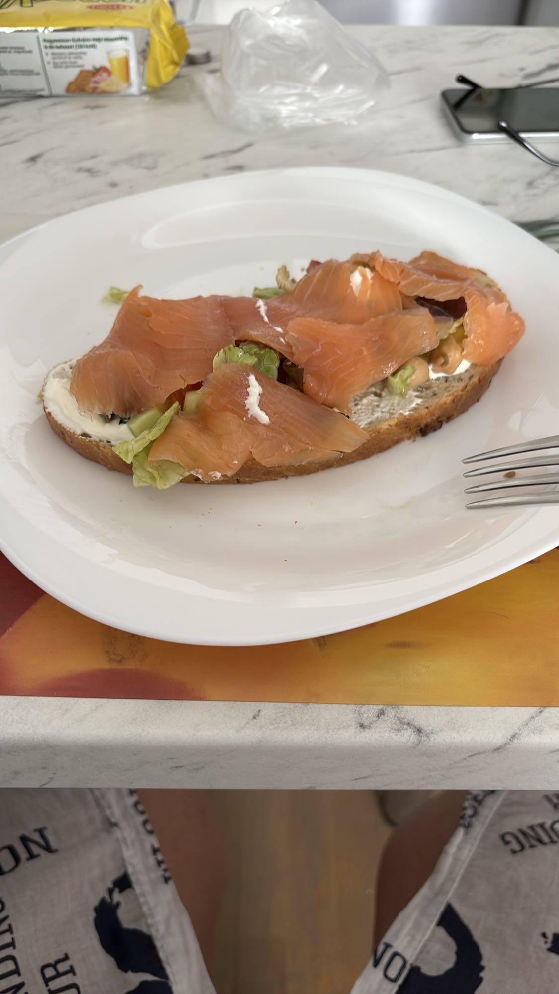 Laxsmörgås med bröd