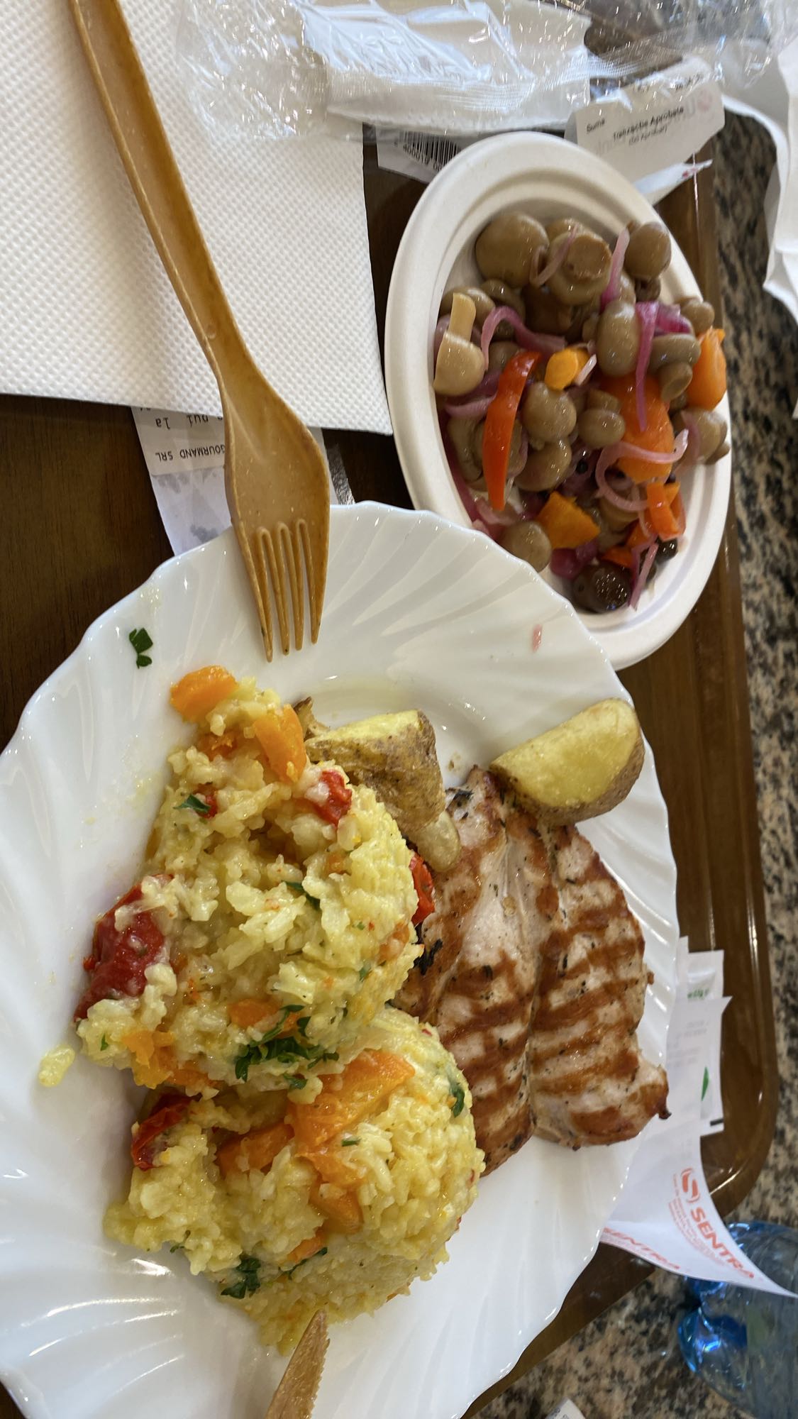 Orez cu legume și carne