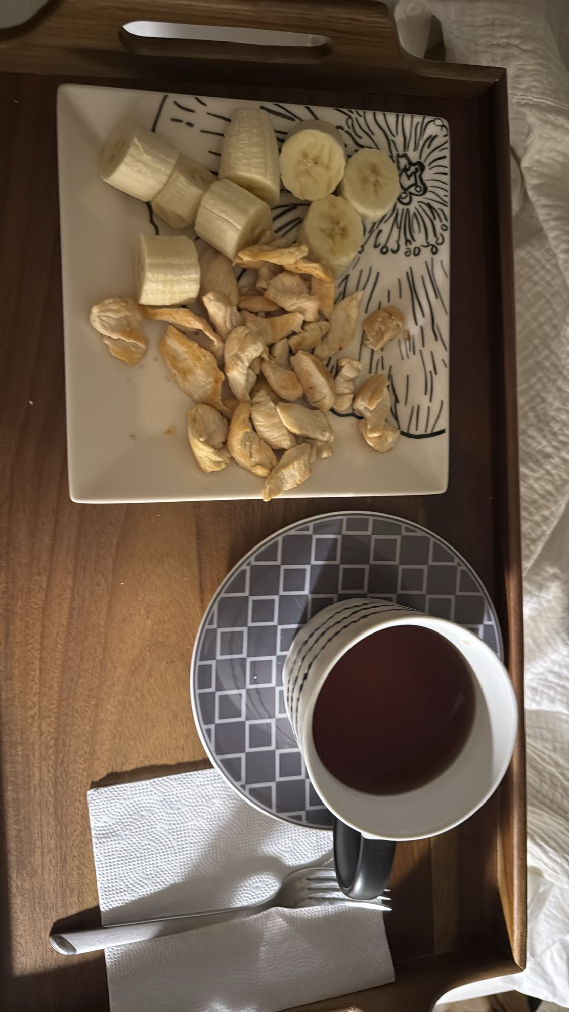 Pollo, plátano y té