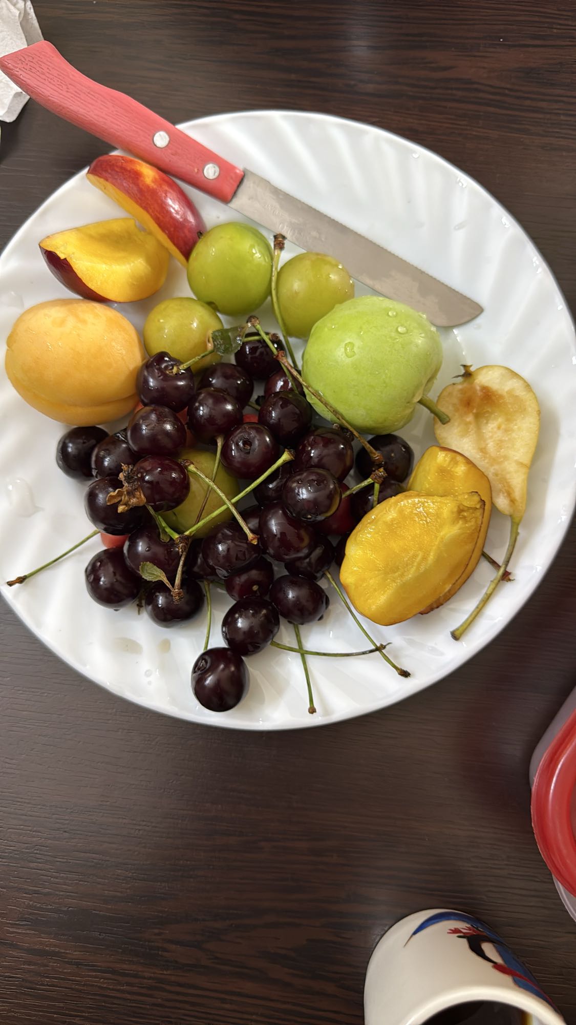 тарелка фруктов