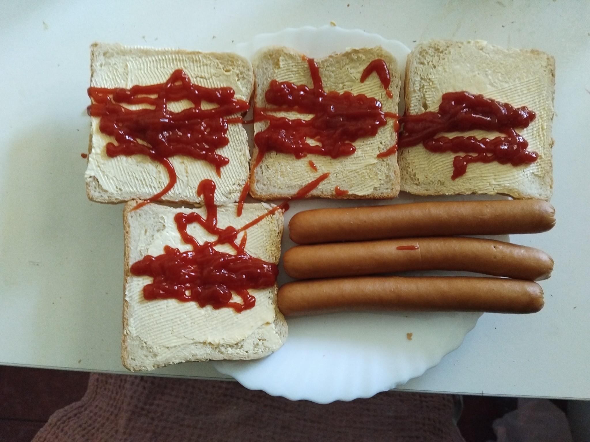 Sausage Sandwich Plate