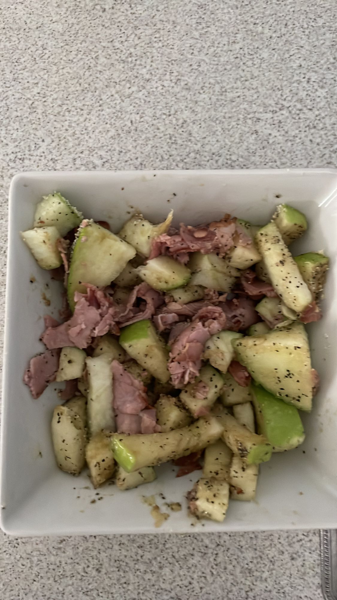 Salade pomme concombre jambon