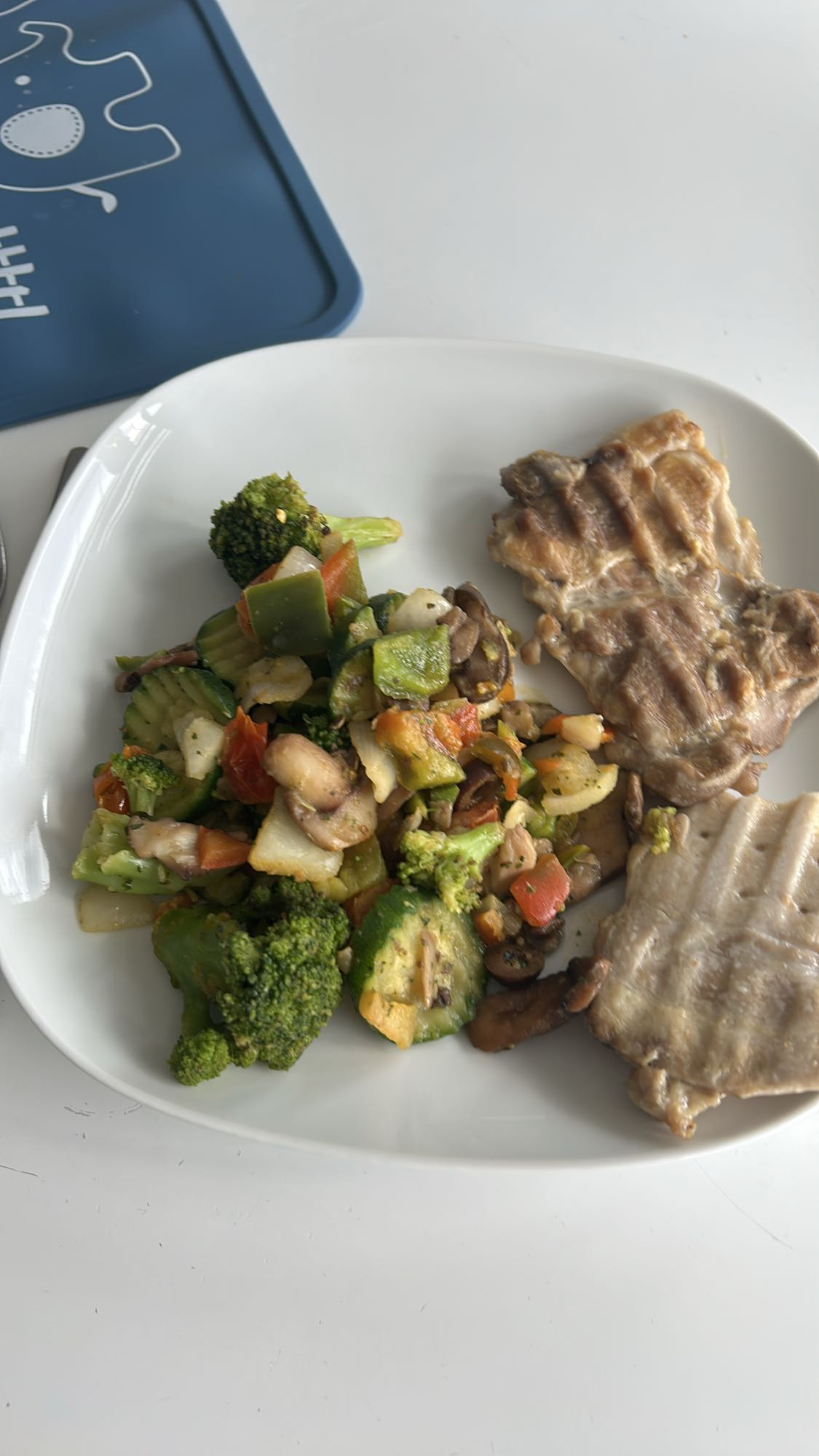 Grilled Meat with Veggies
