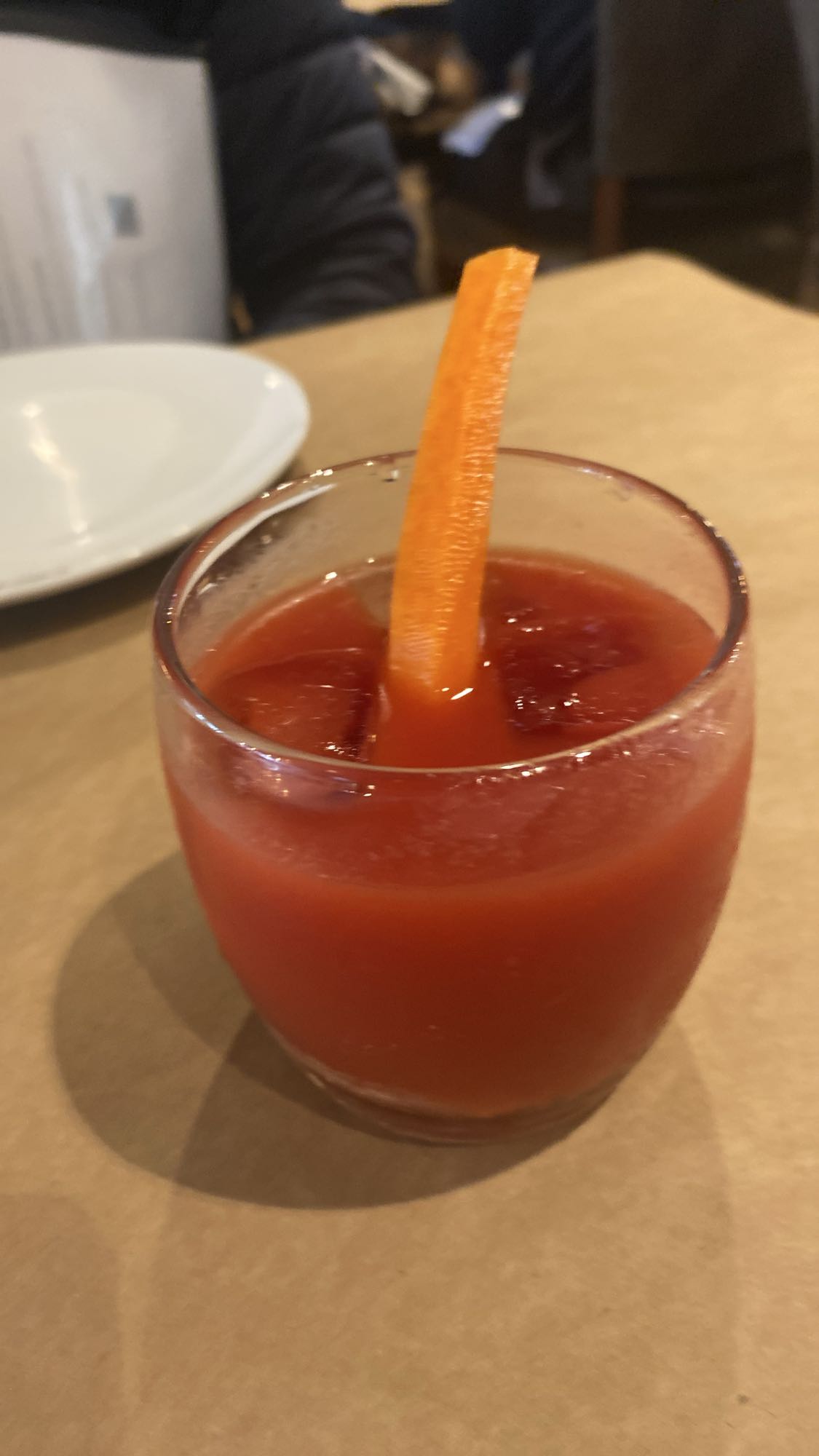 Suco de tomate com cenoura