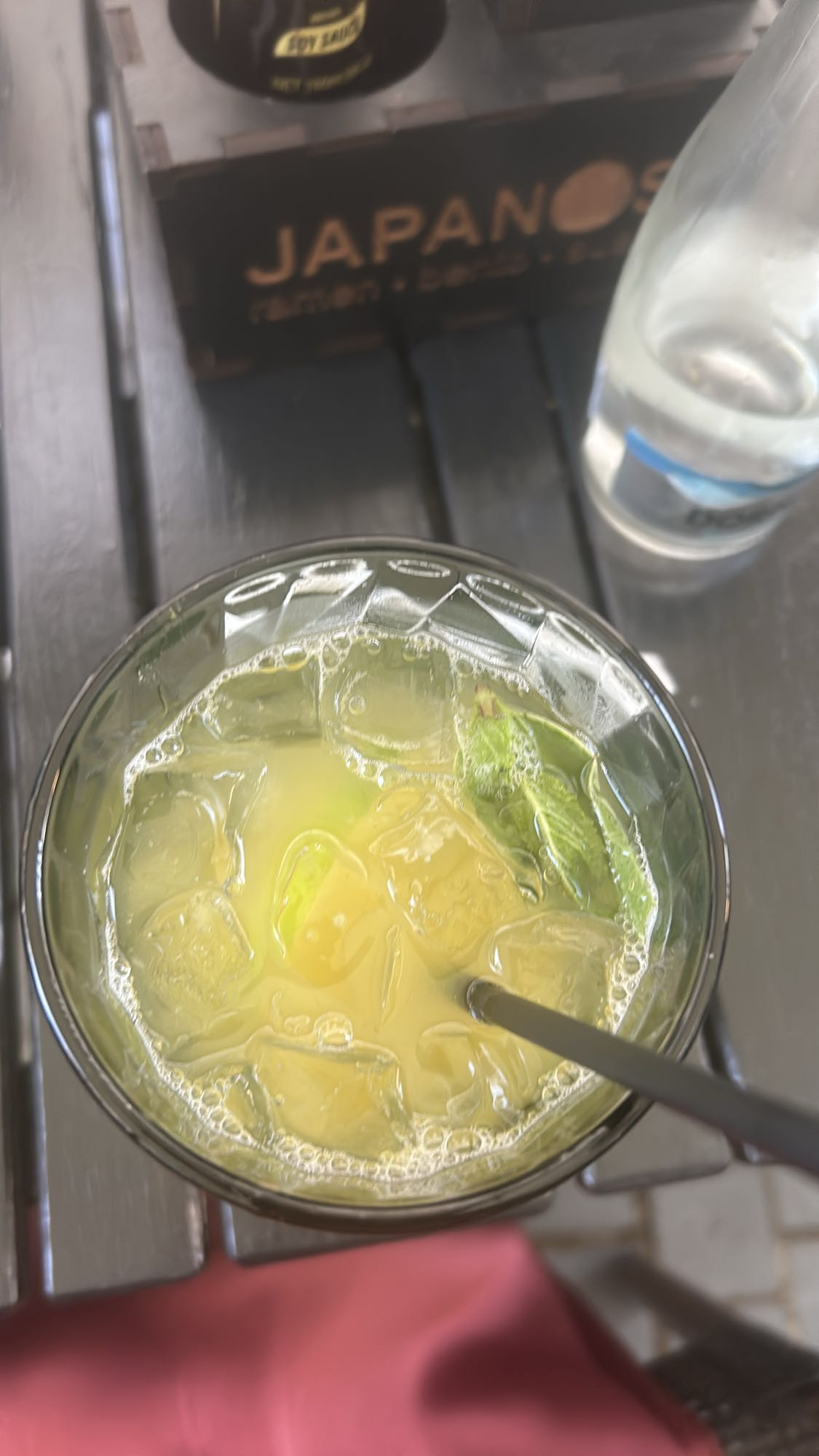 Suc cu gheață și lime