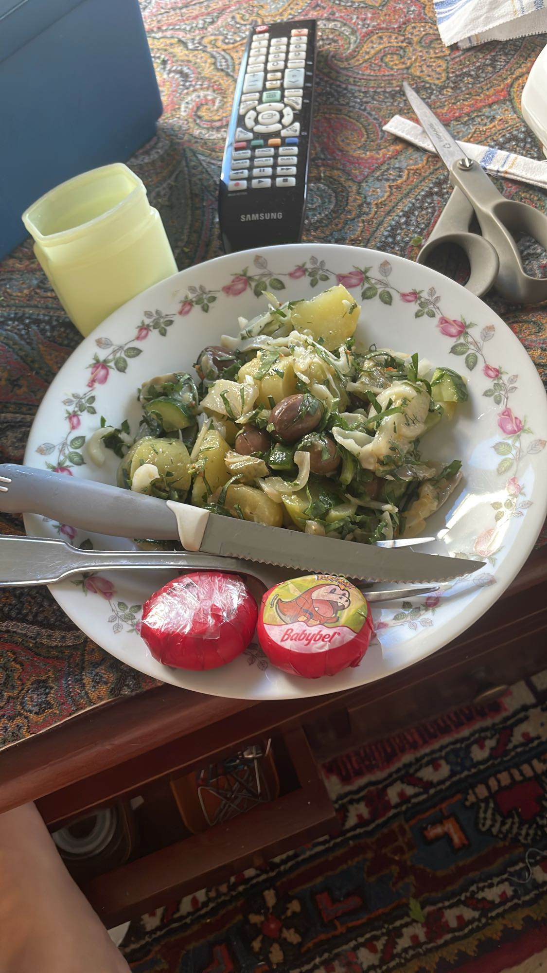 Potato salad with cheese