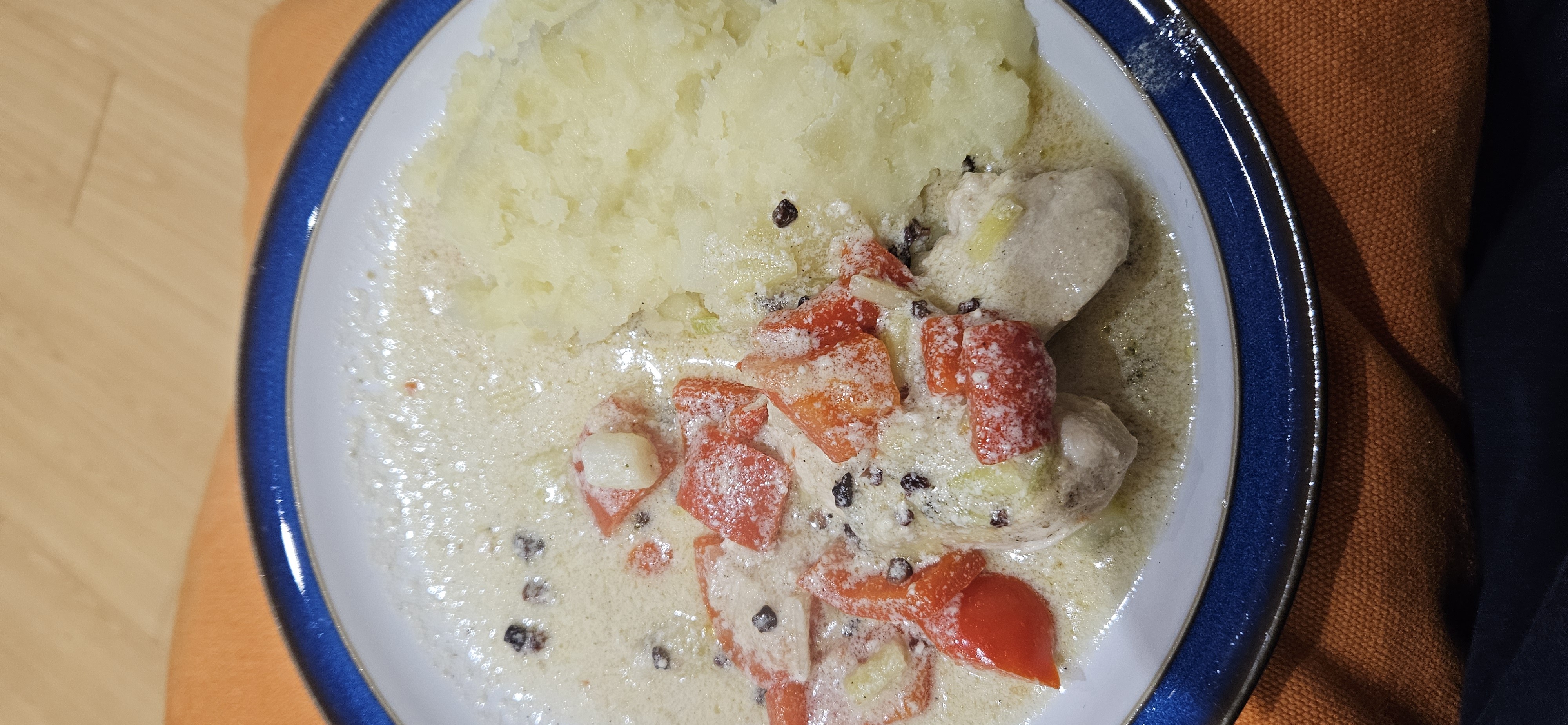 Creamy chicken with mash
