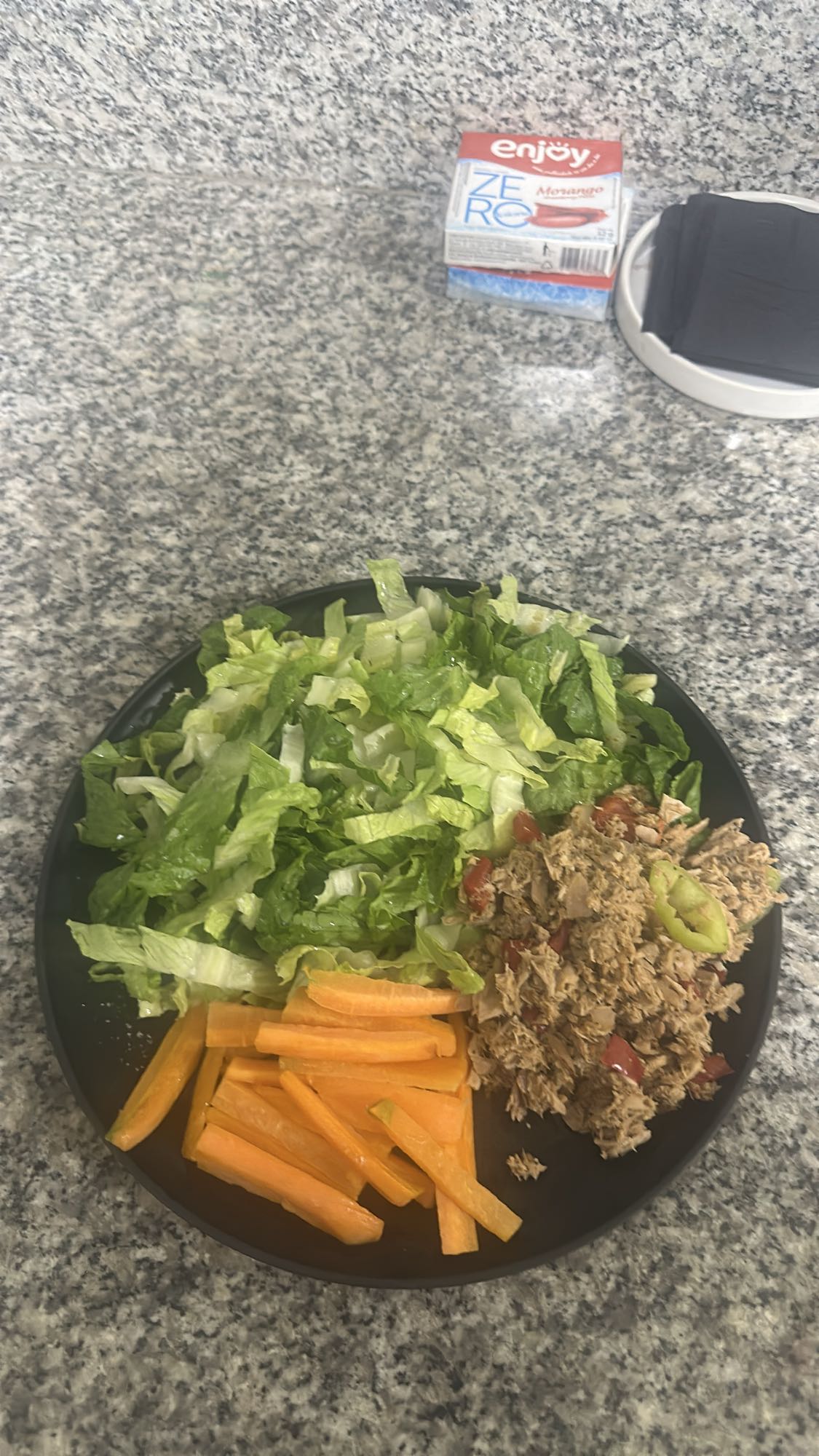 ensalada con atún y zanahoria