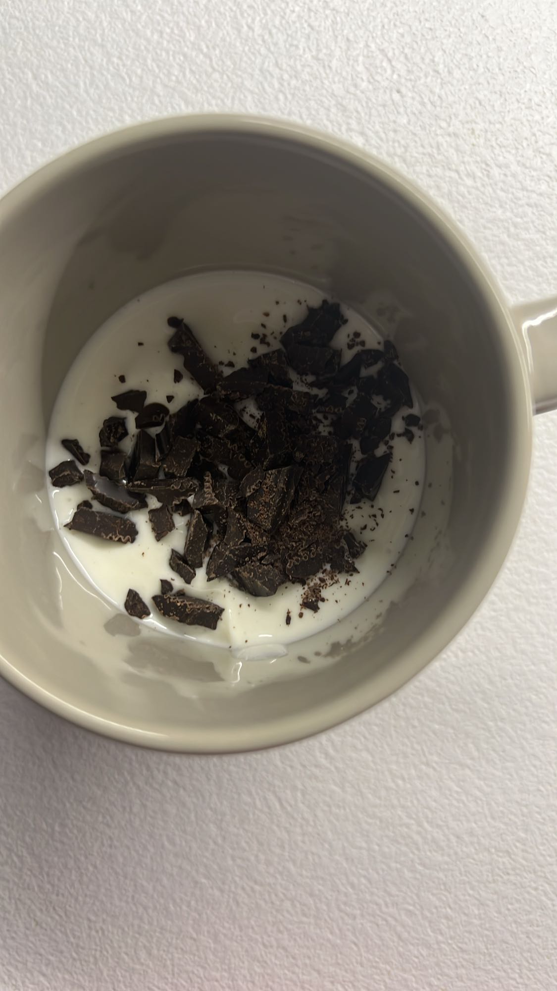 Yoğurt ve Bitter Çikolata